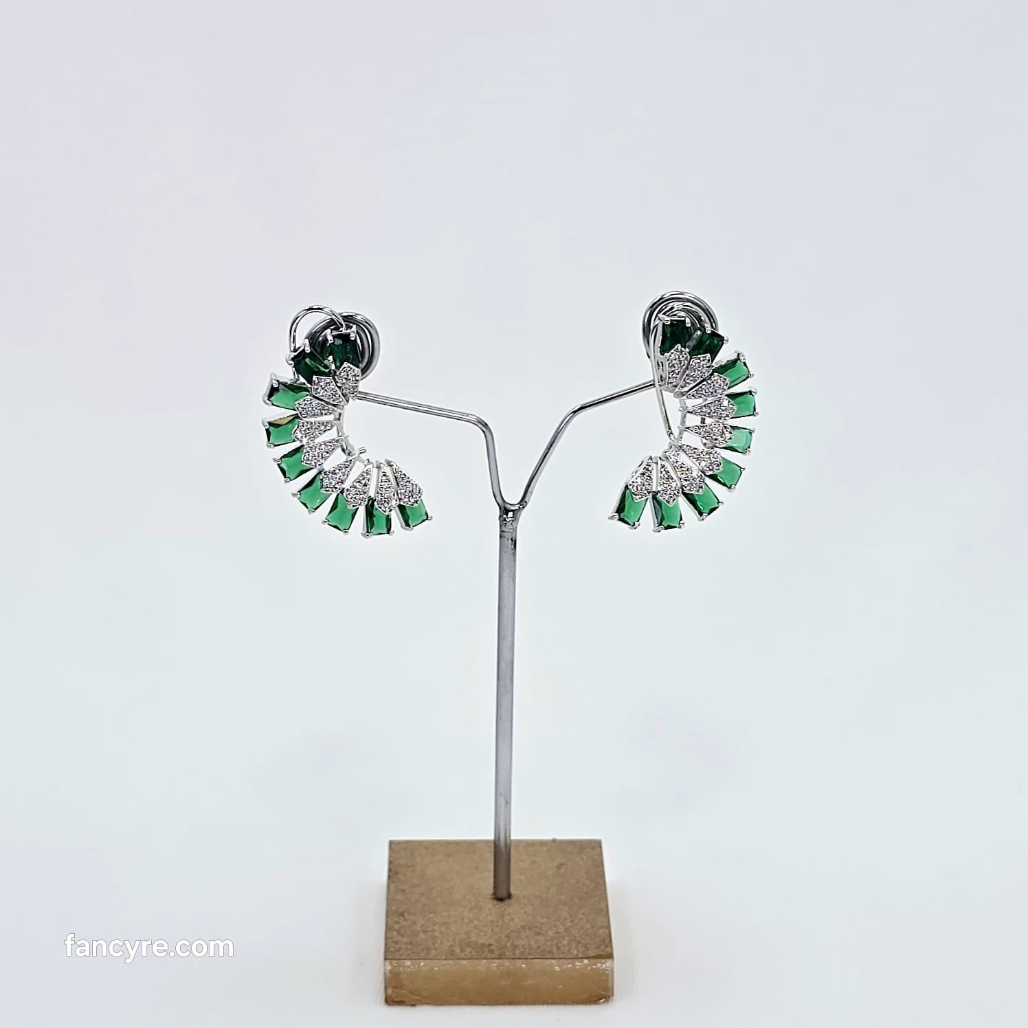 The Elisa Whitegold A.D Earring