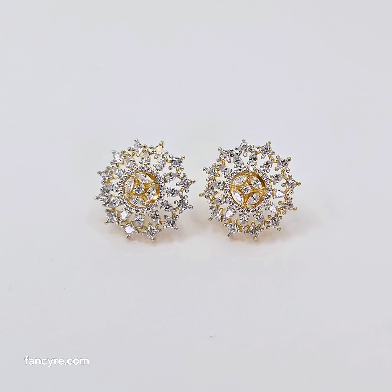 The Rory Yellowgold A.D Earring