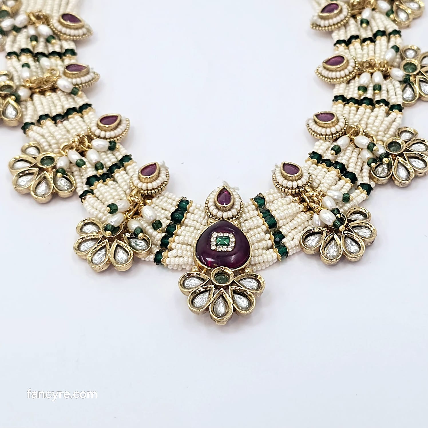 The Viha Rajwadi Necklace