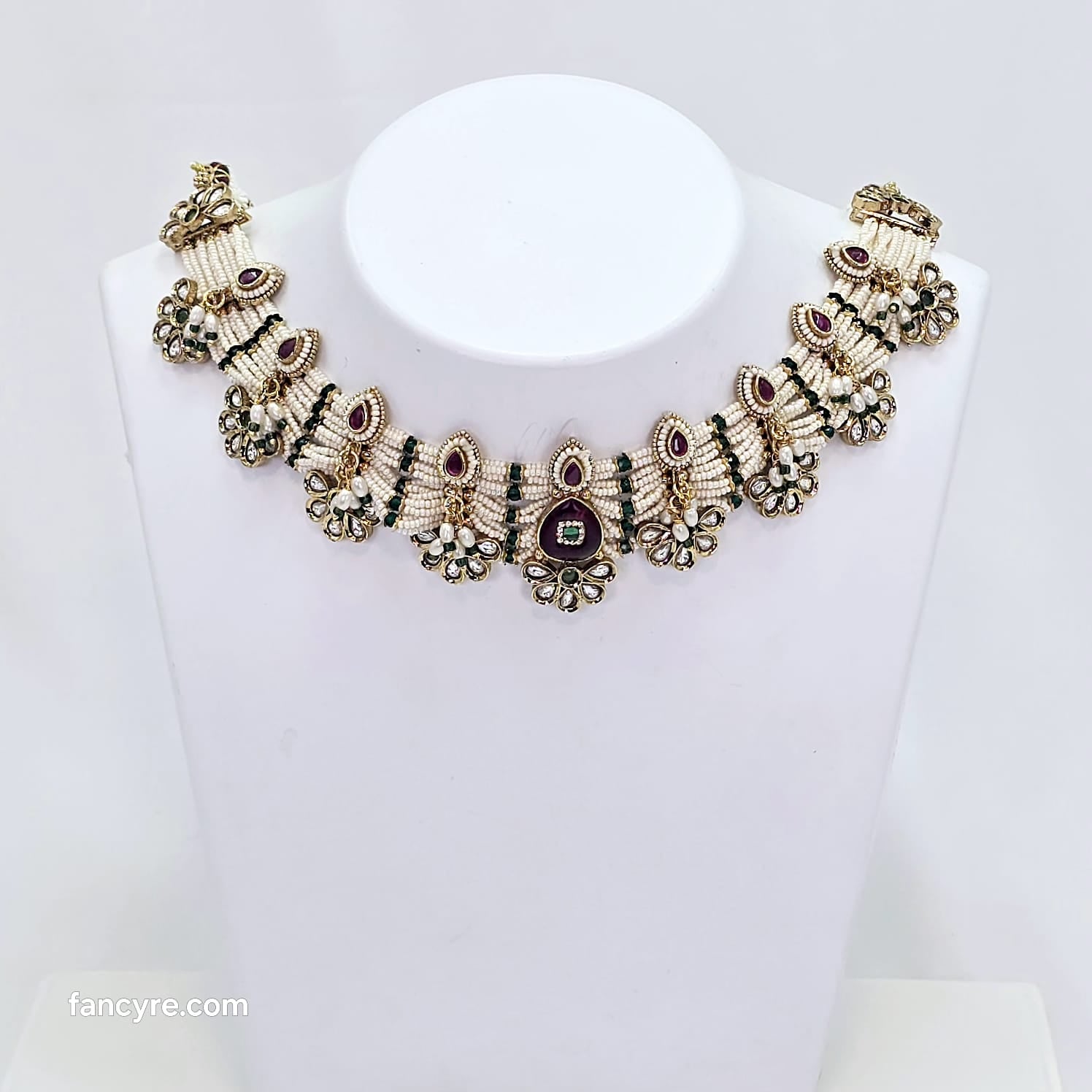 The Viha Rajwadi Necklace