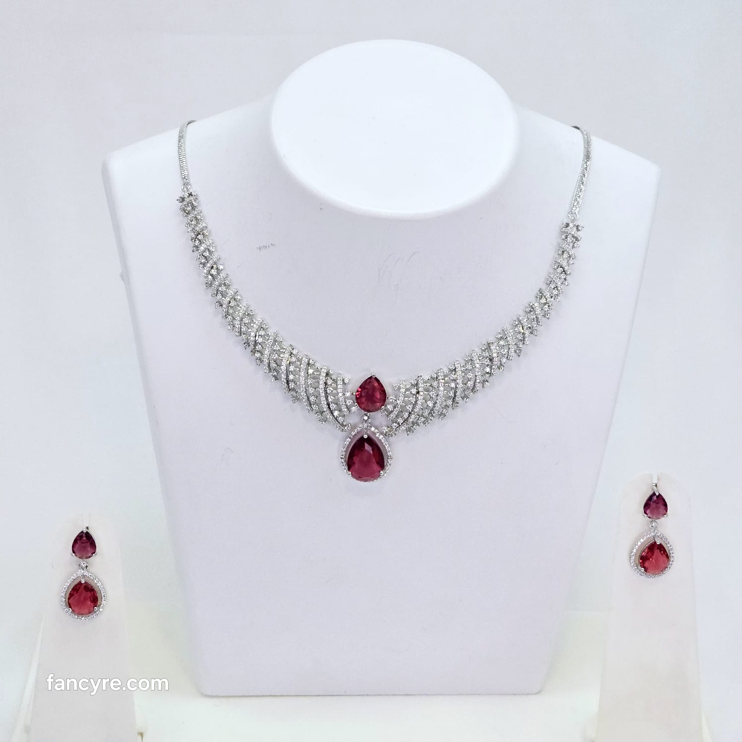 The Danity Whitegold A.D Necklace