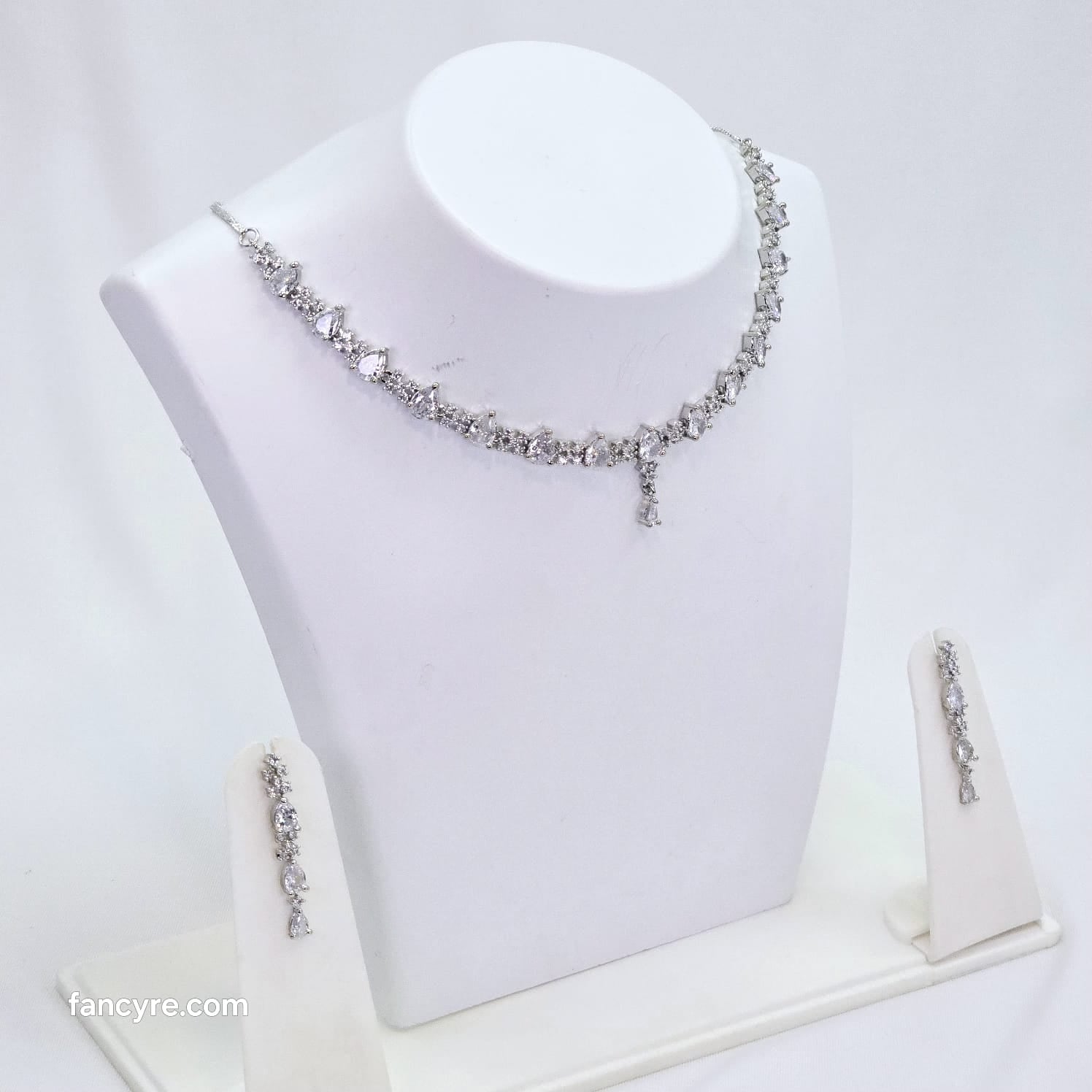 The Dacia Whitegold A.D Necklace