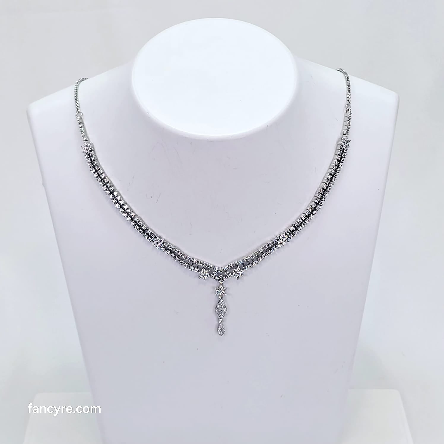 The Fiona Whitegold A.D Necklace