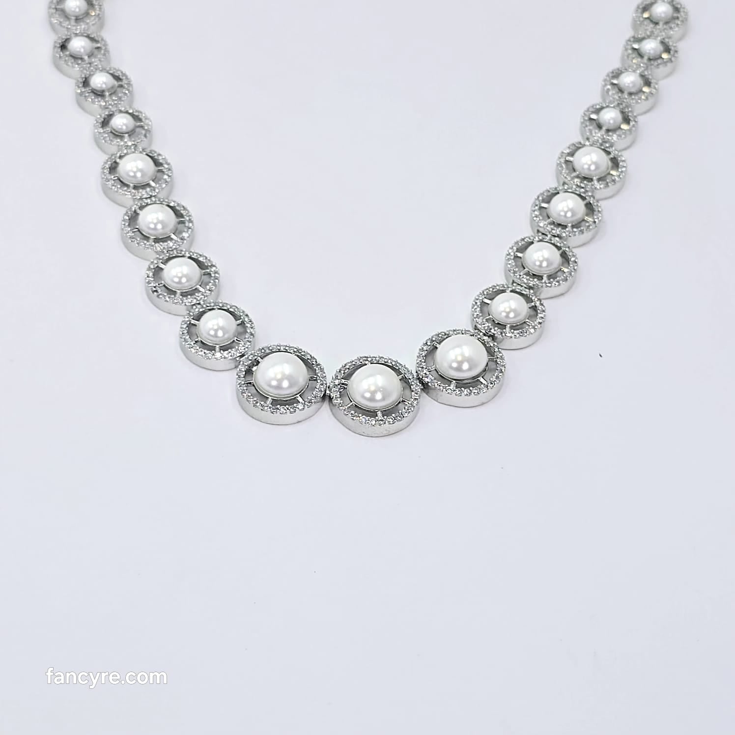 The Amelia Whitegold A.D Necklace
