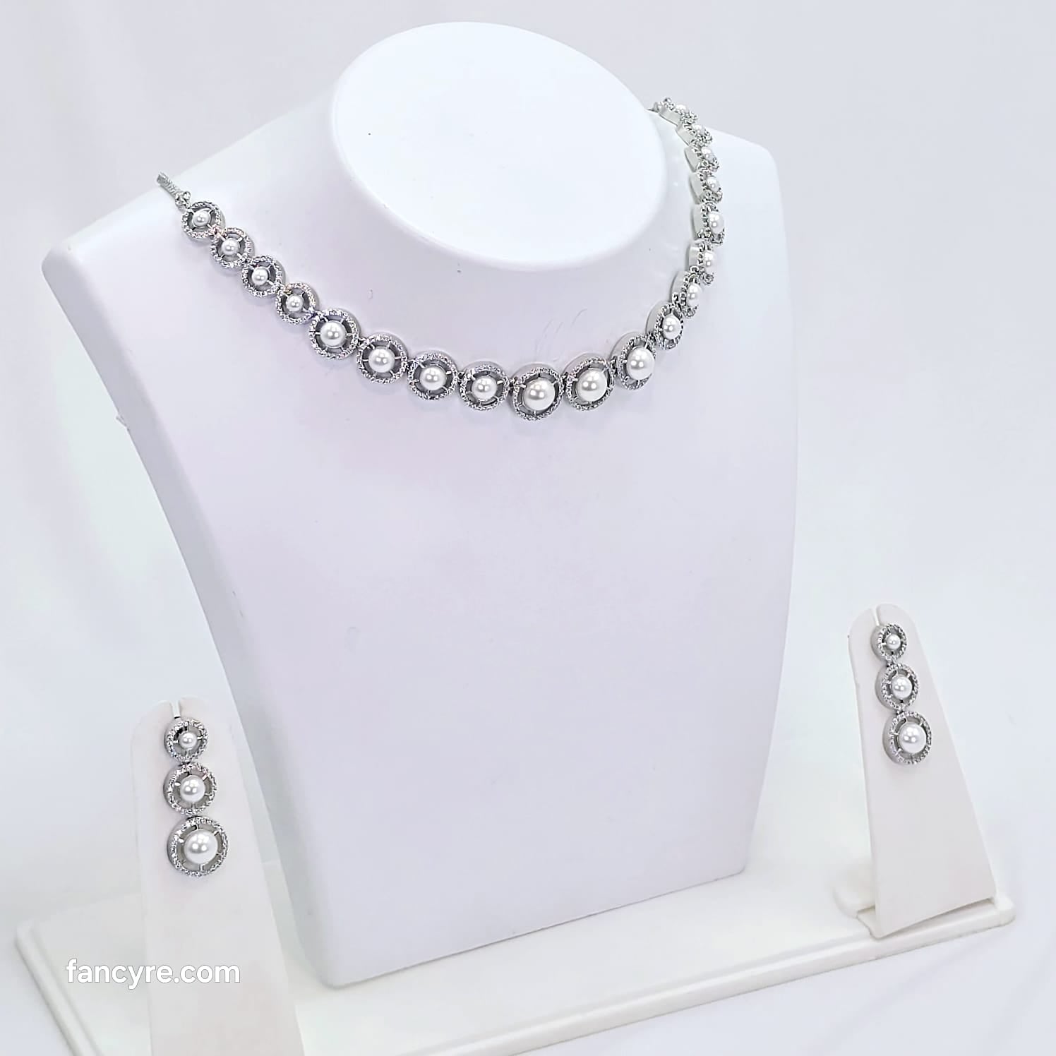 The Amelia Whitegold A.D Necklace