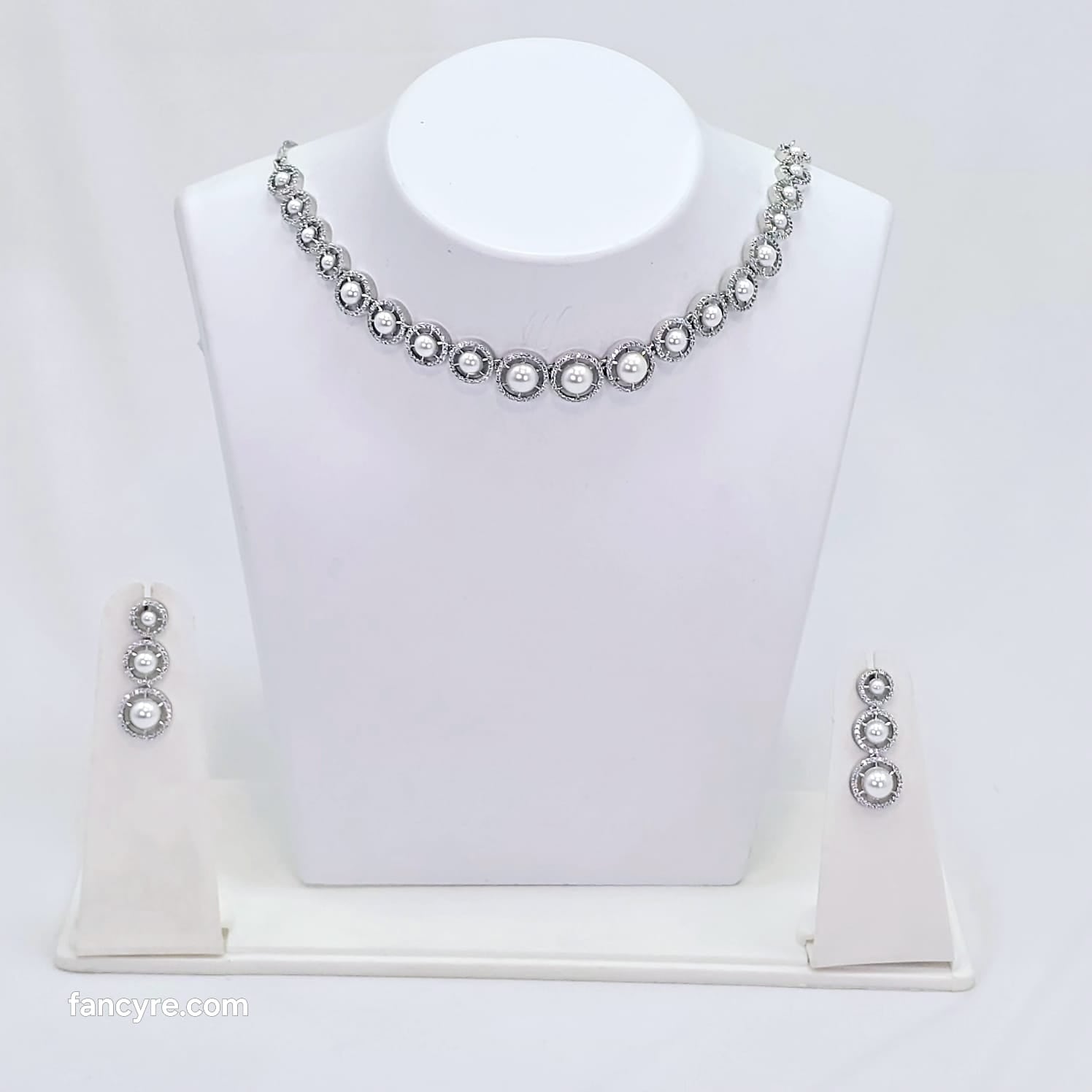 The Amelia Whitegold A.D Necklace
