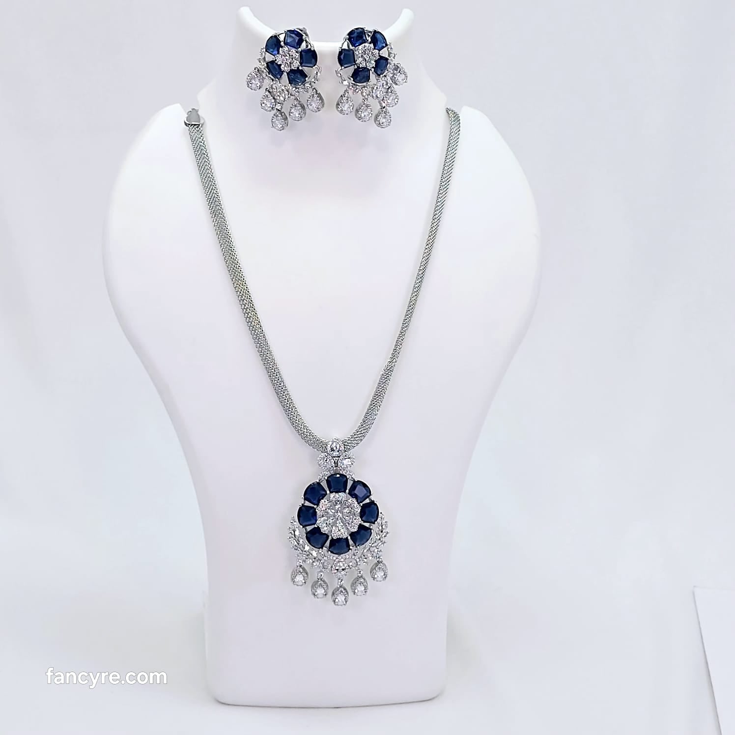 The Denny Whitegold A.D Necklace