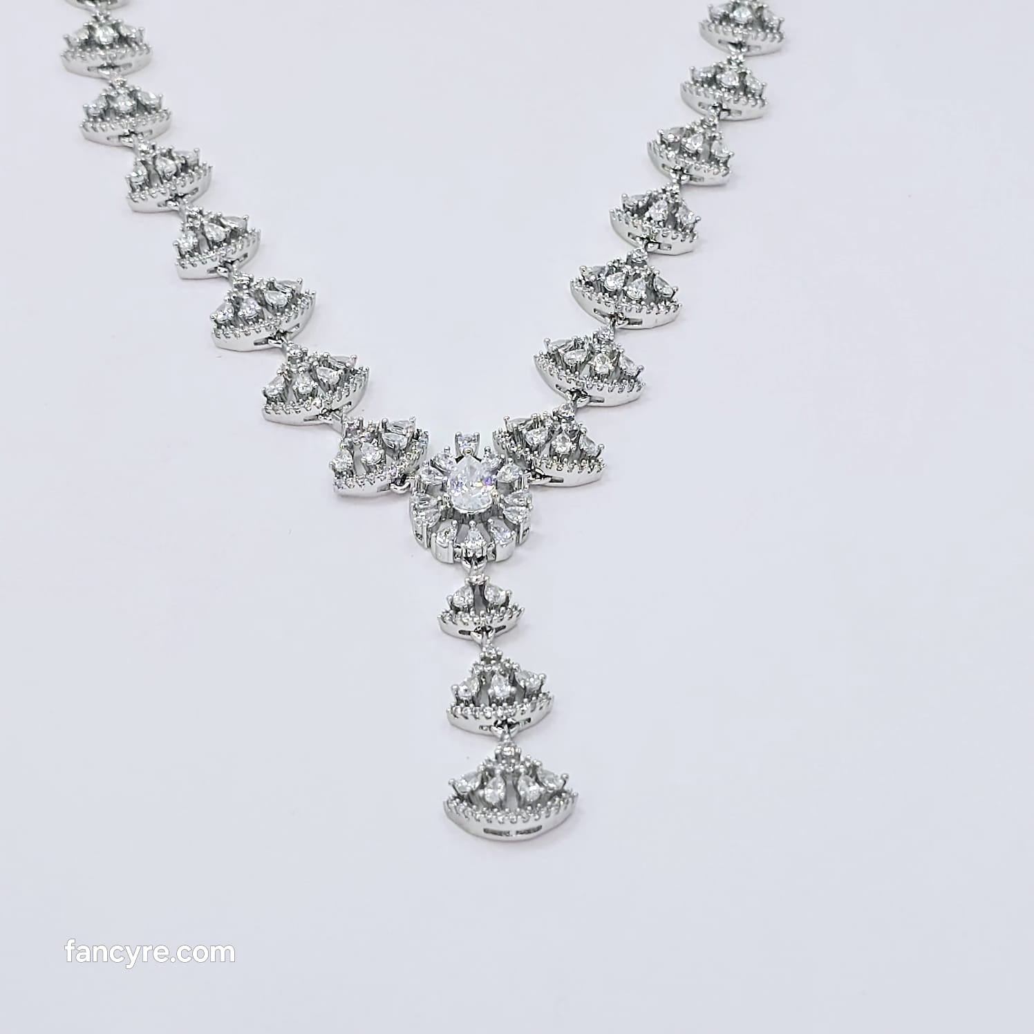 The Suki Whitegold A.D Necklace