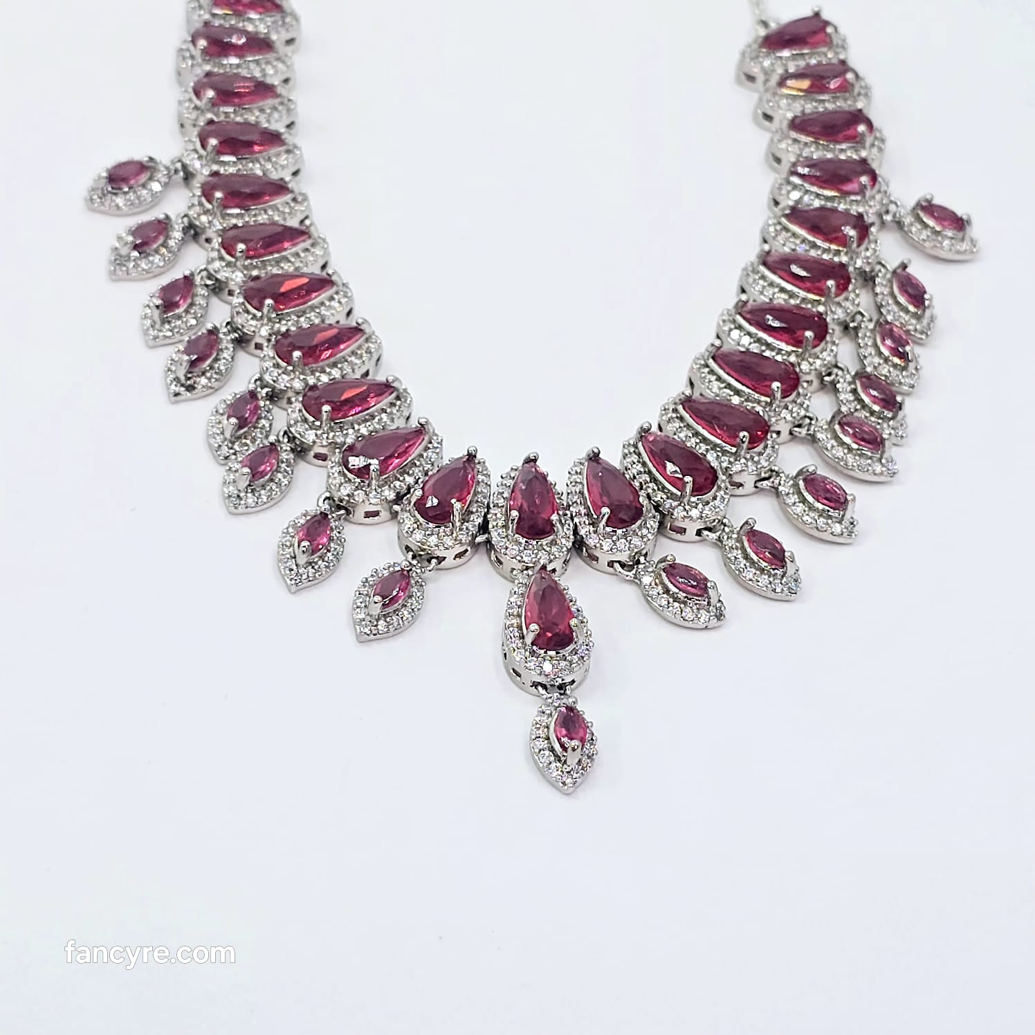 The Karika Whitegold A.D Necklace