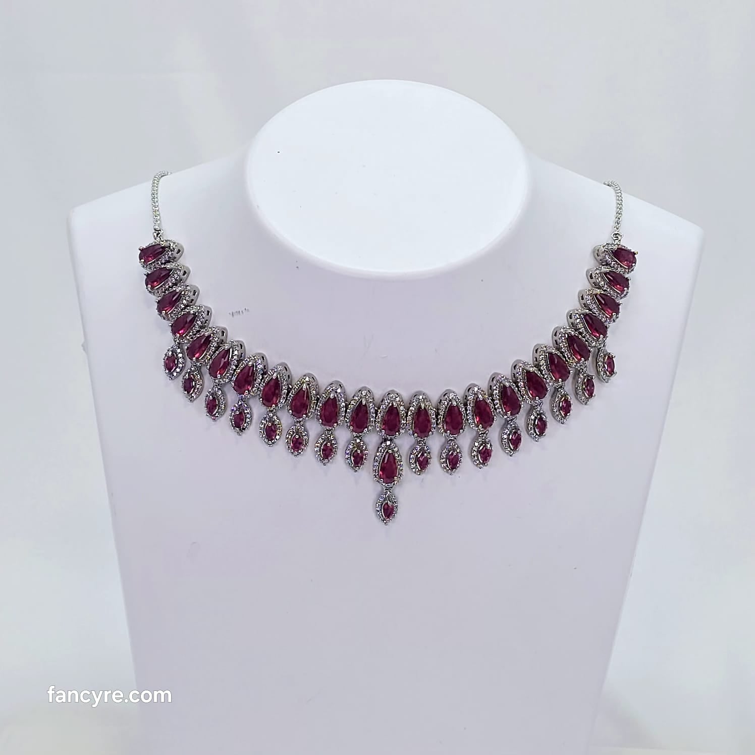 The Karika Whitegold A.D Necklace