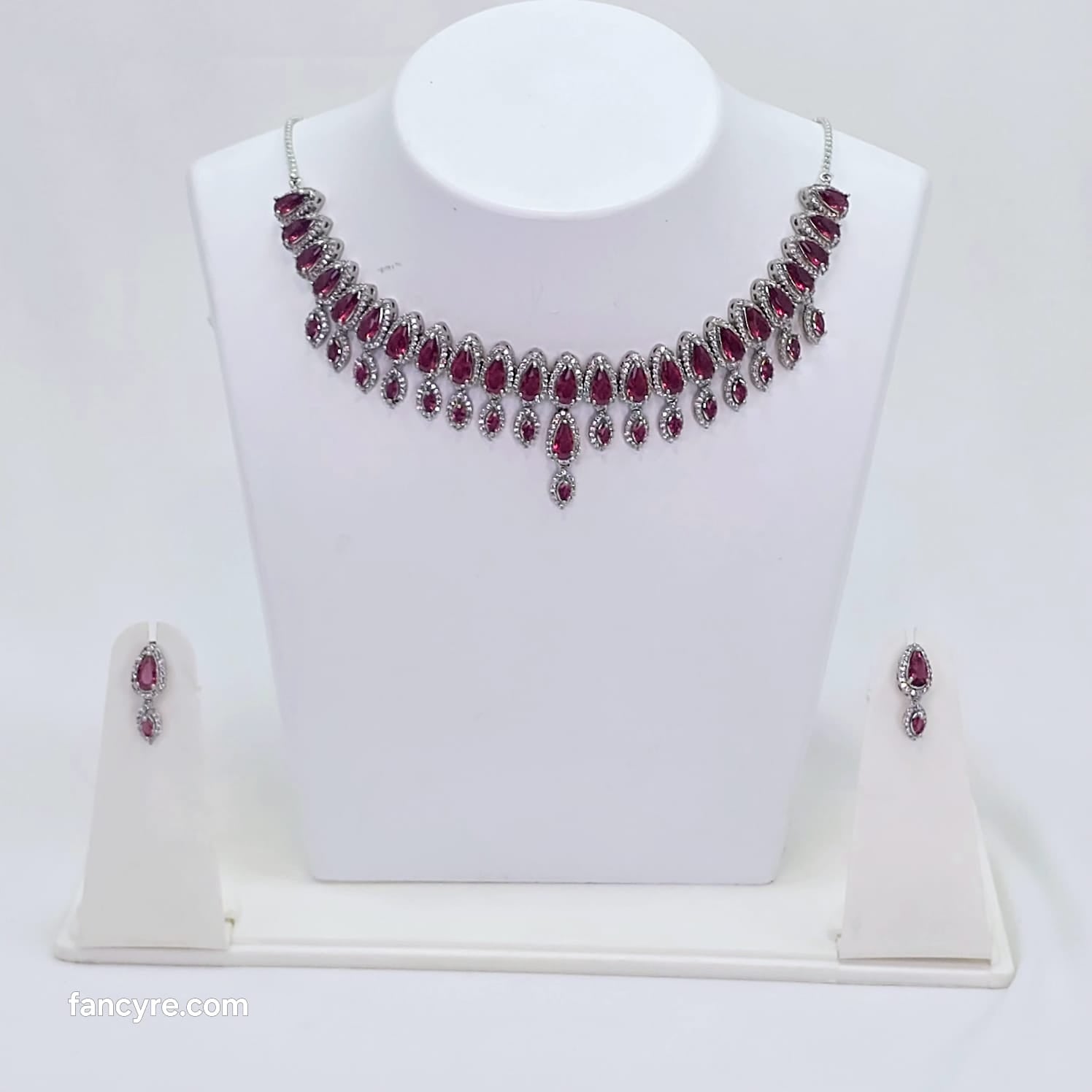 The Karika Whitegold A.D Necklace