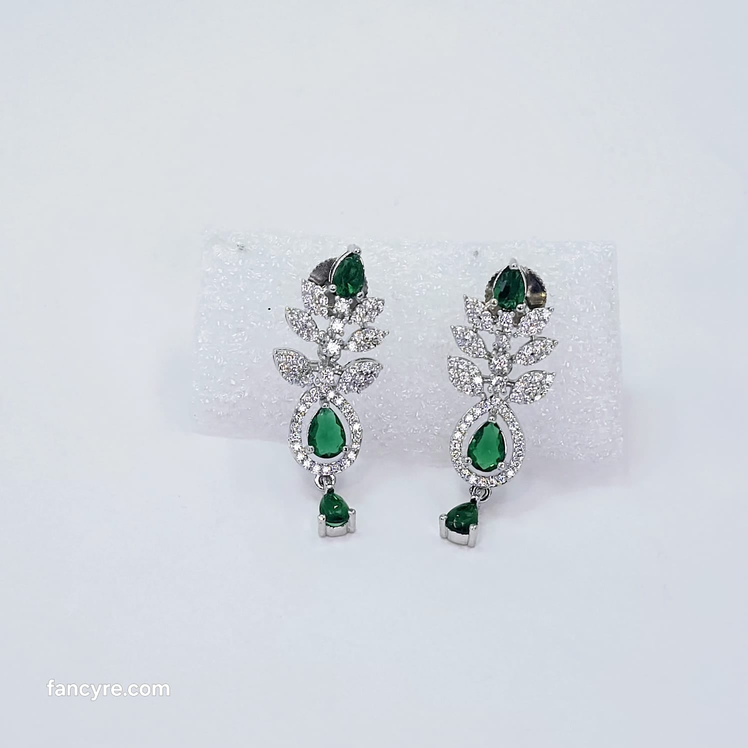The Safiya Whitegold A.D Necklace