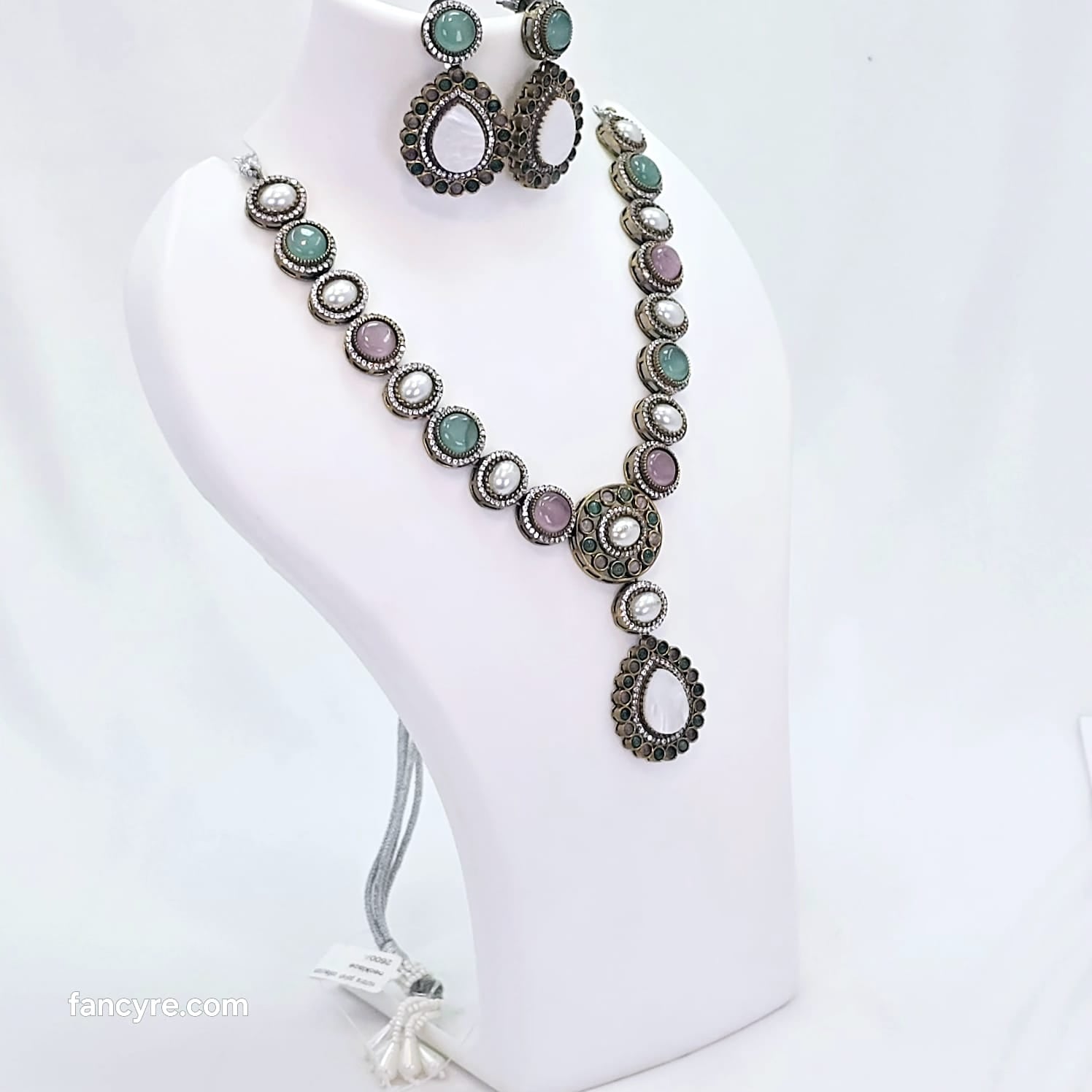 The Vicente Sabyasachi Necklace