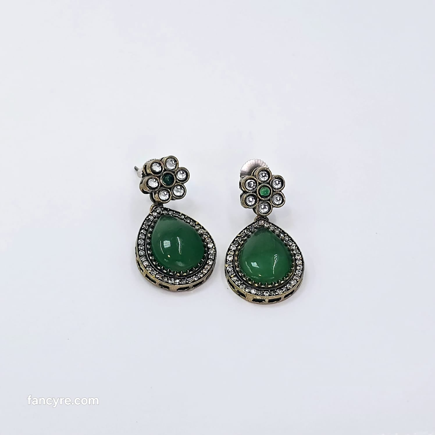 The Miraya Victorian Polish Necklace