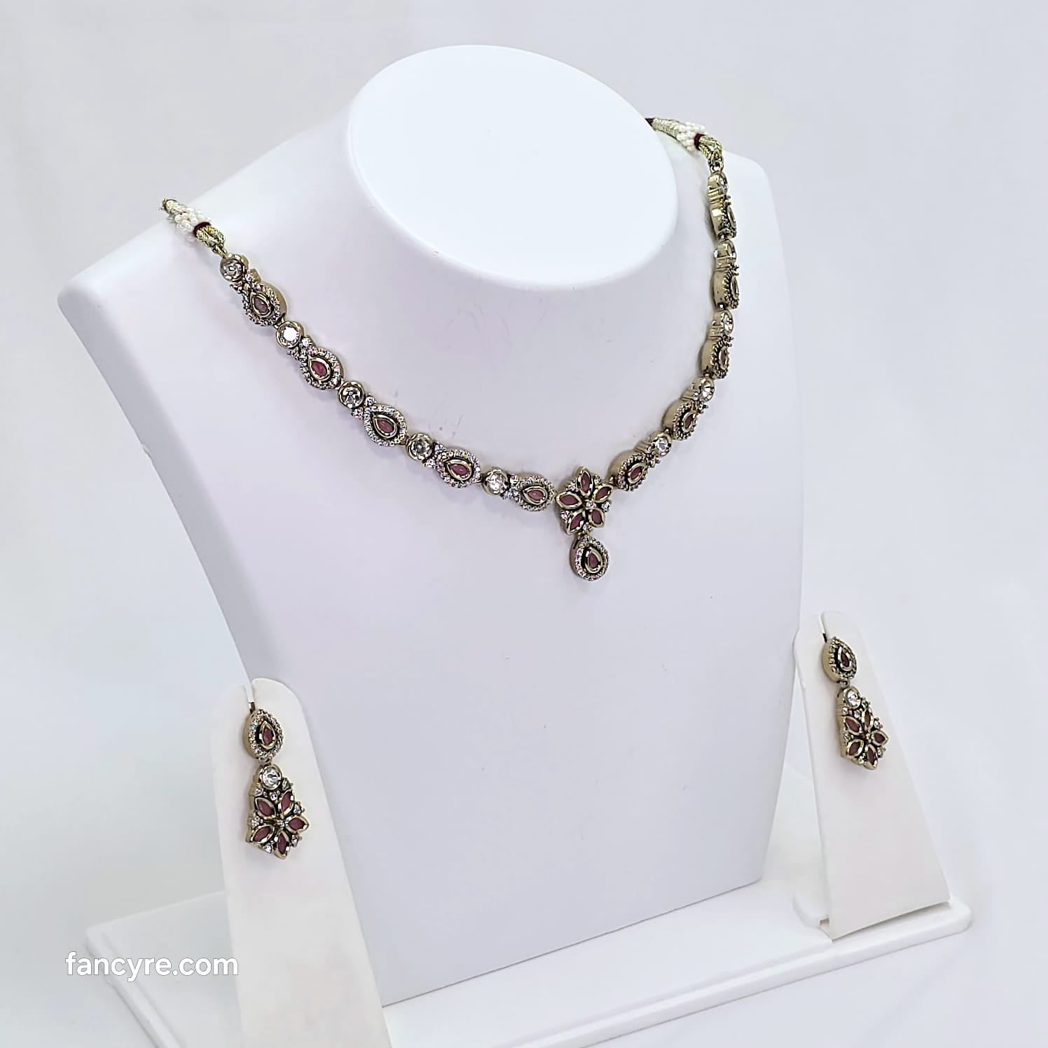 The Alegra Victorian Polish Necklace