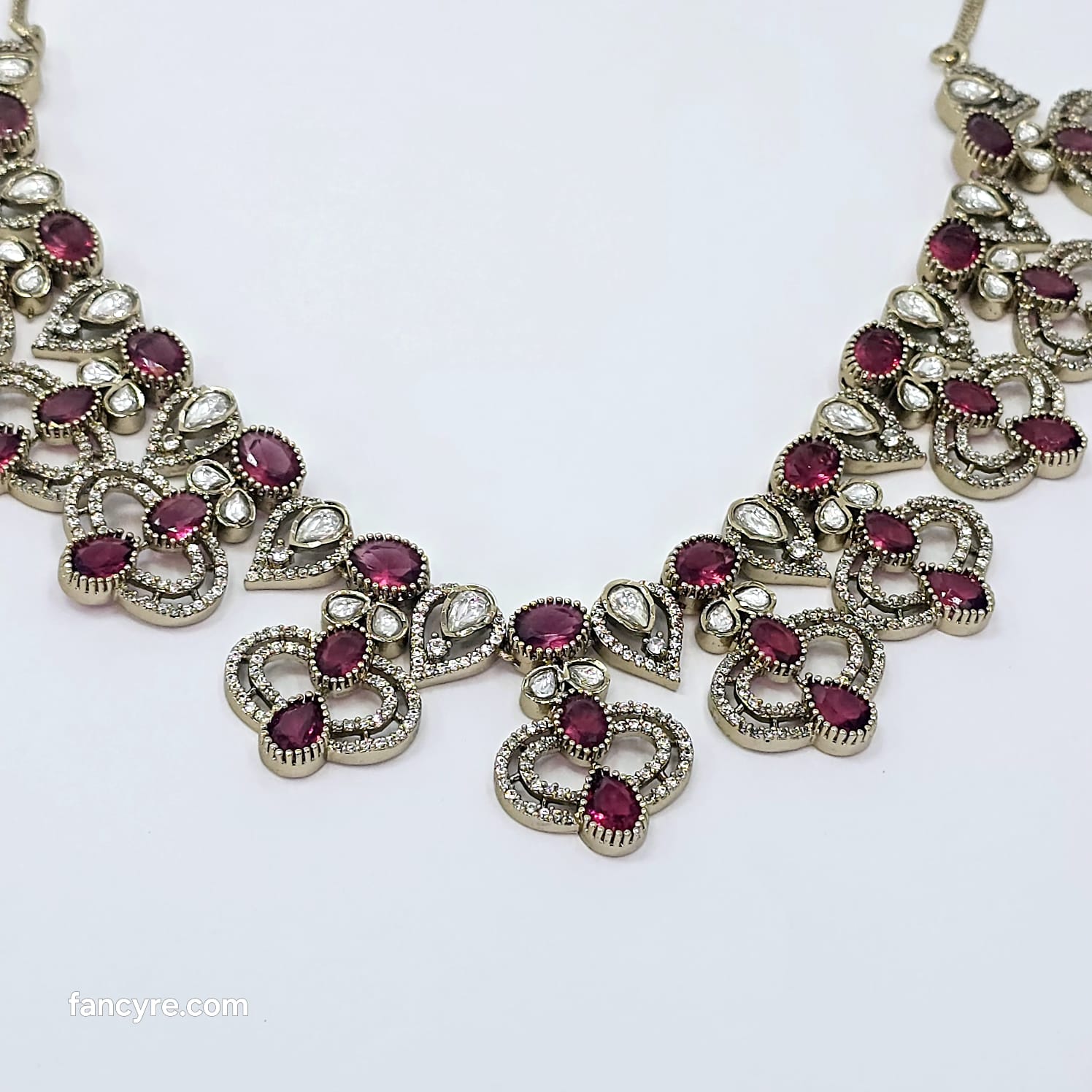 The Twila Victorian Polish Necklace