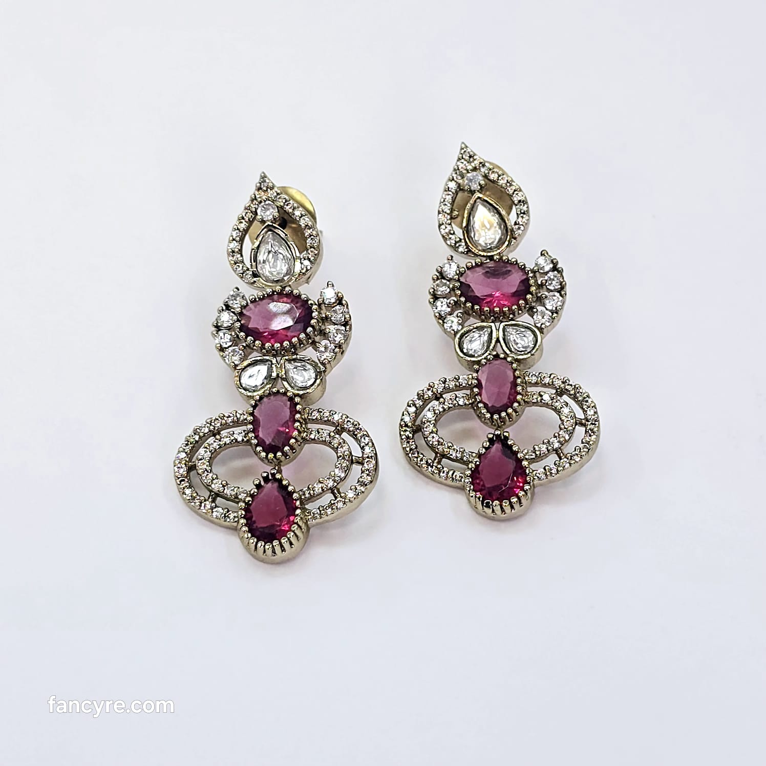 The Twila Victorian Polish Necklace