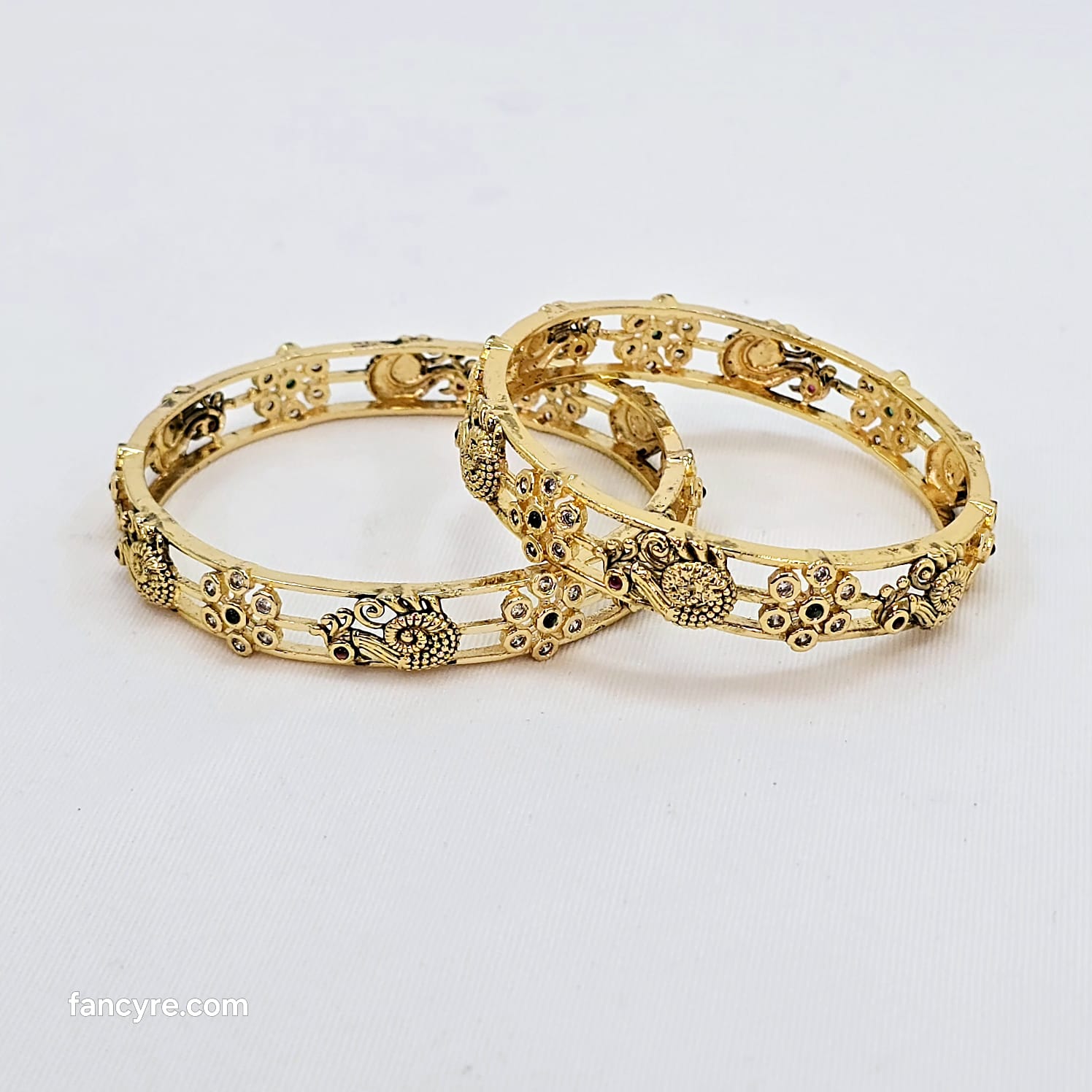 The Sonakshi Rajwadi Bangle