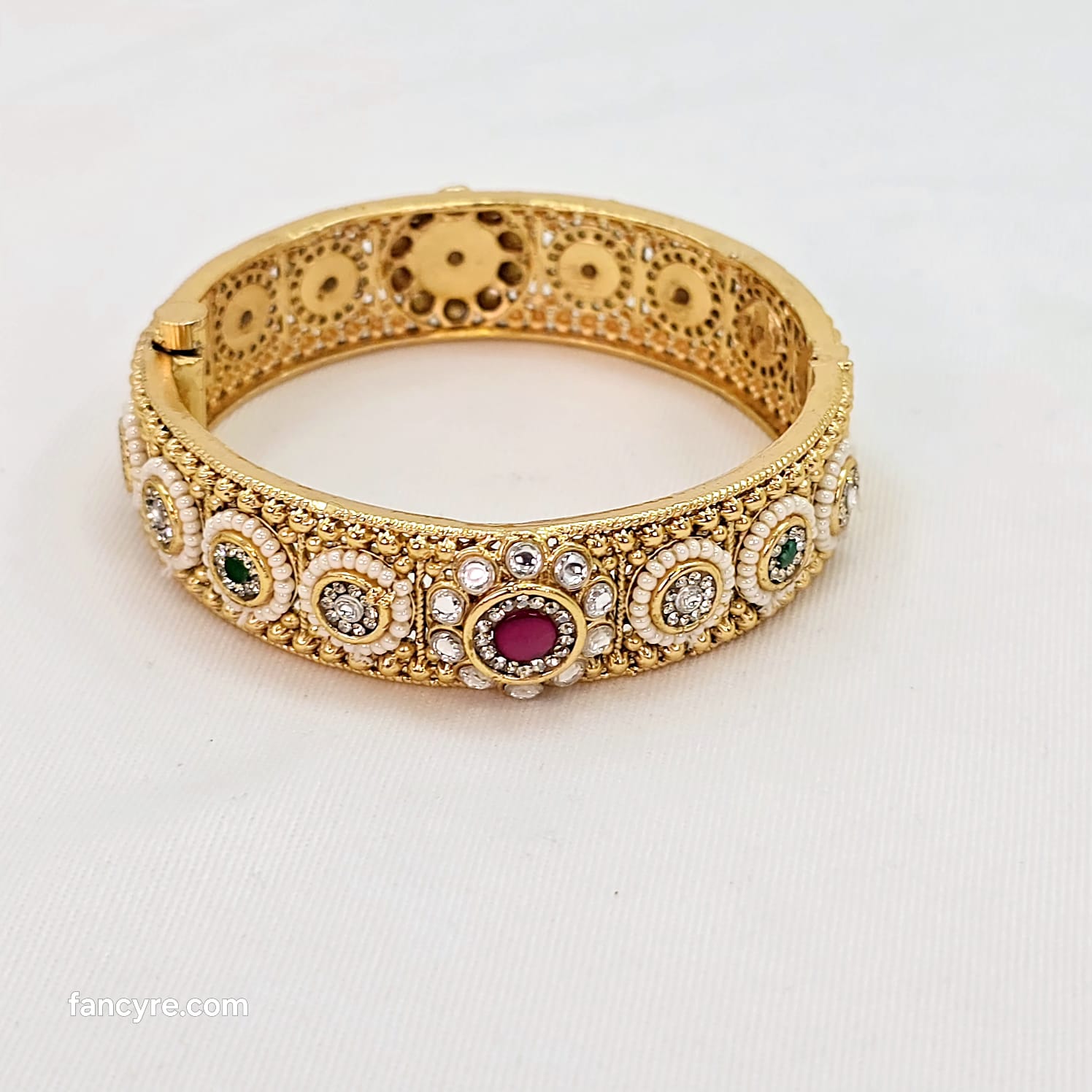 The Dhrushti Rajwadi Bangle