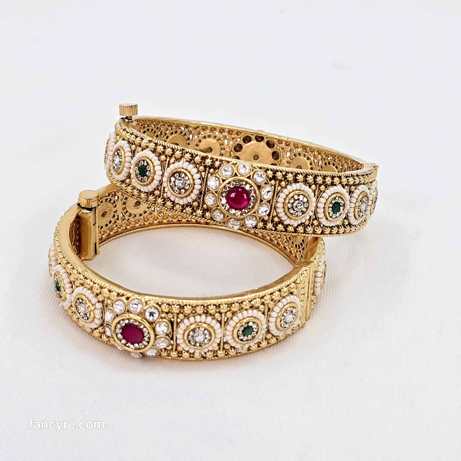 The Dhrushti Rajwadi Bangle