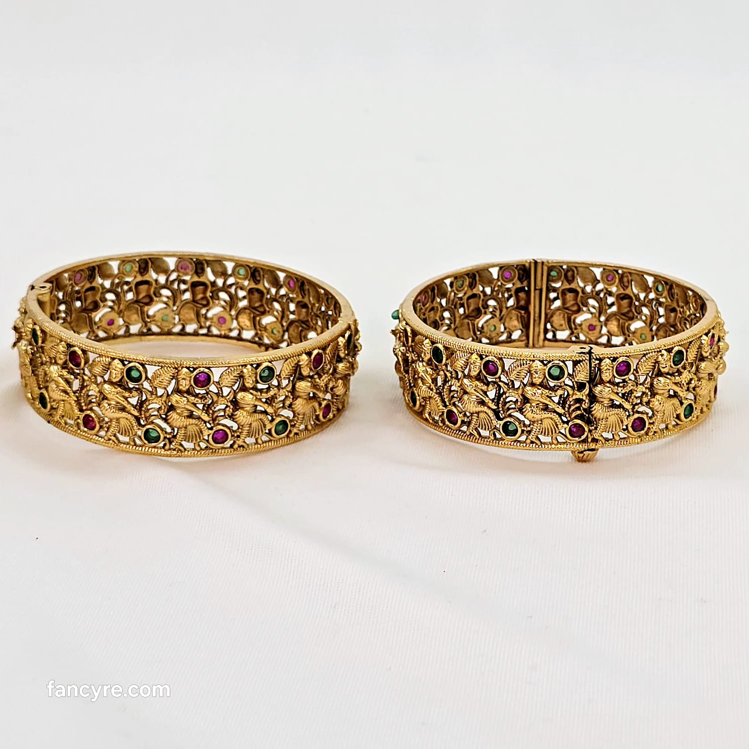 The Rachna Rajwadi Bangle