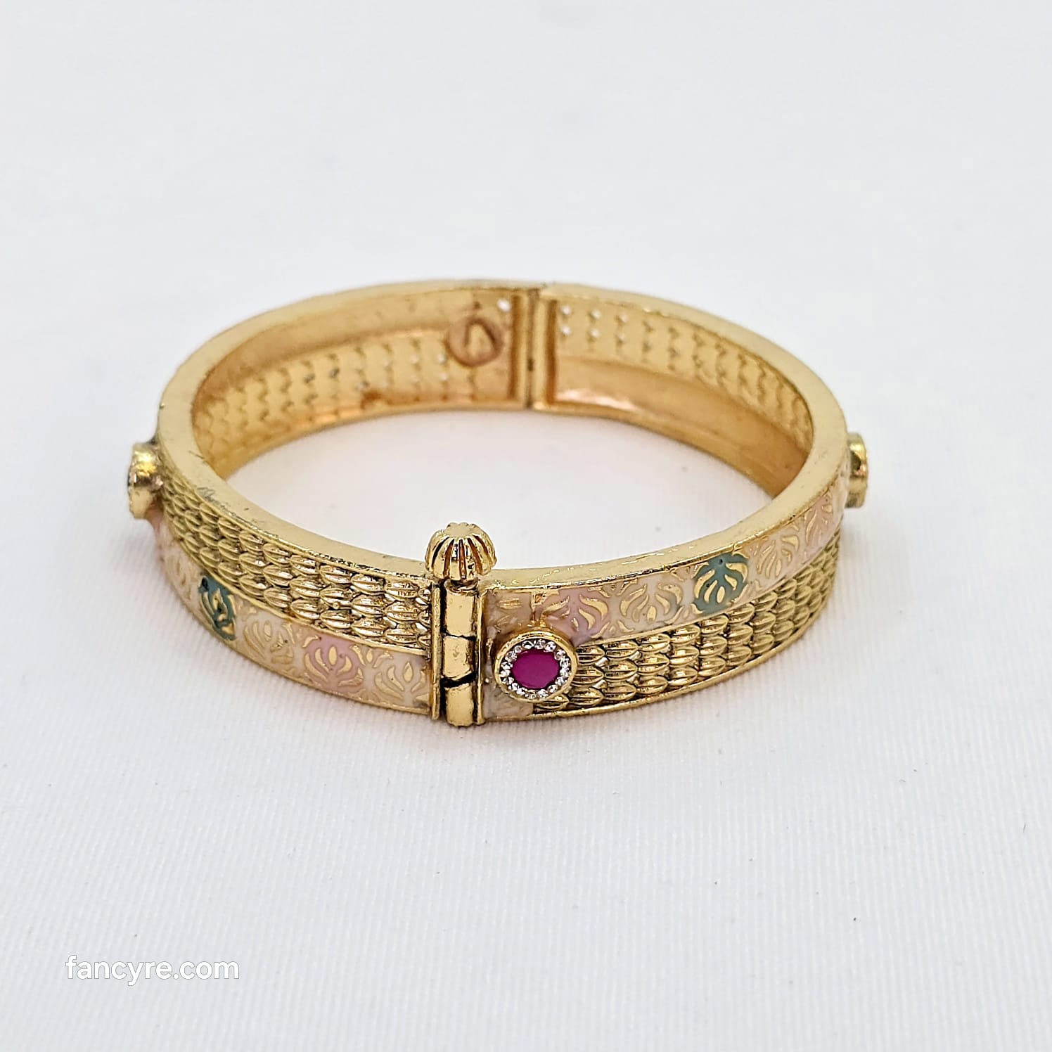 The Radha Rajwadi Bangle