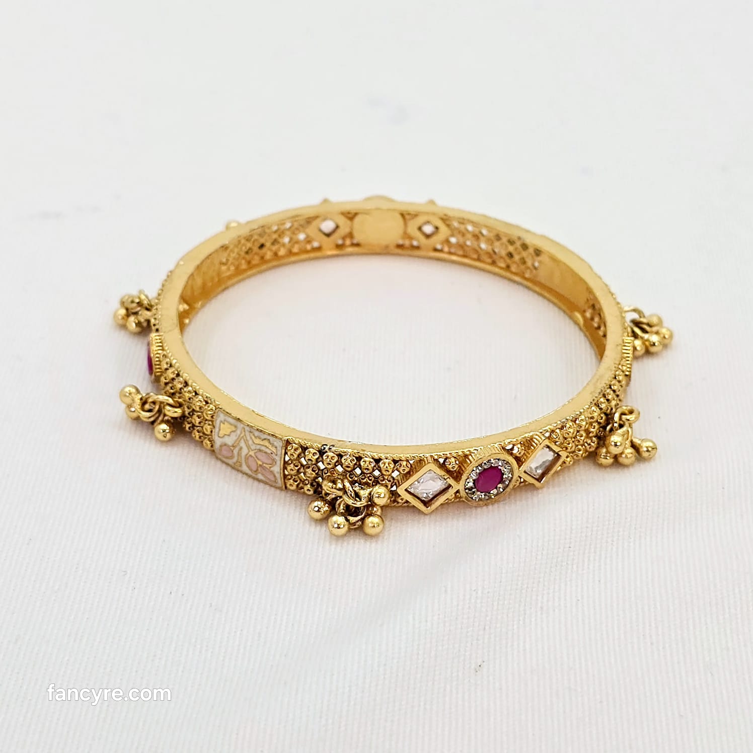 The Megha Rajwadi Bangle