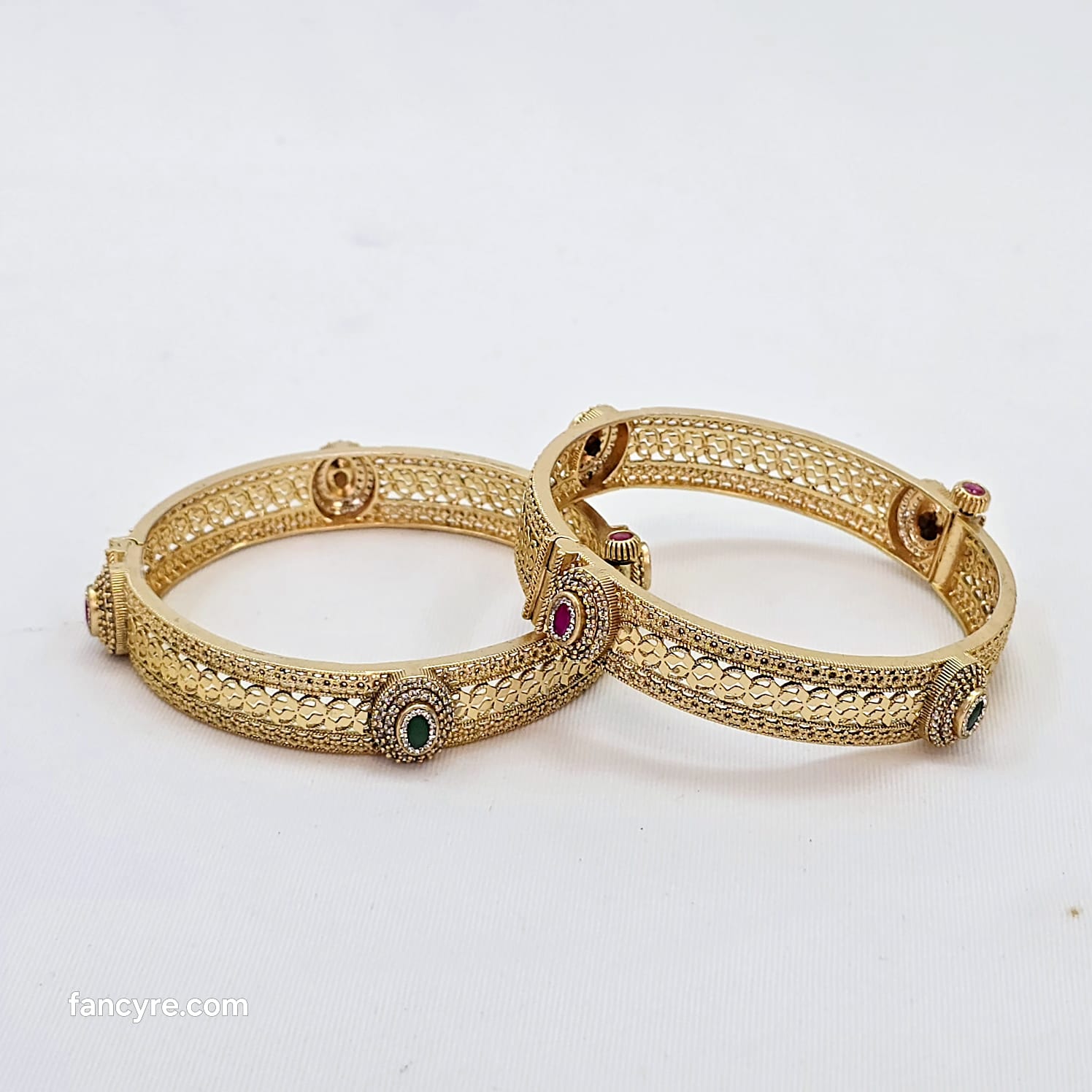 The Minal Rajwadi Bangle