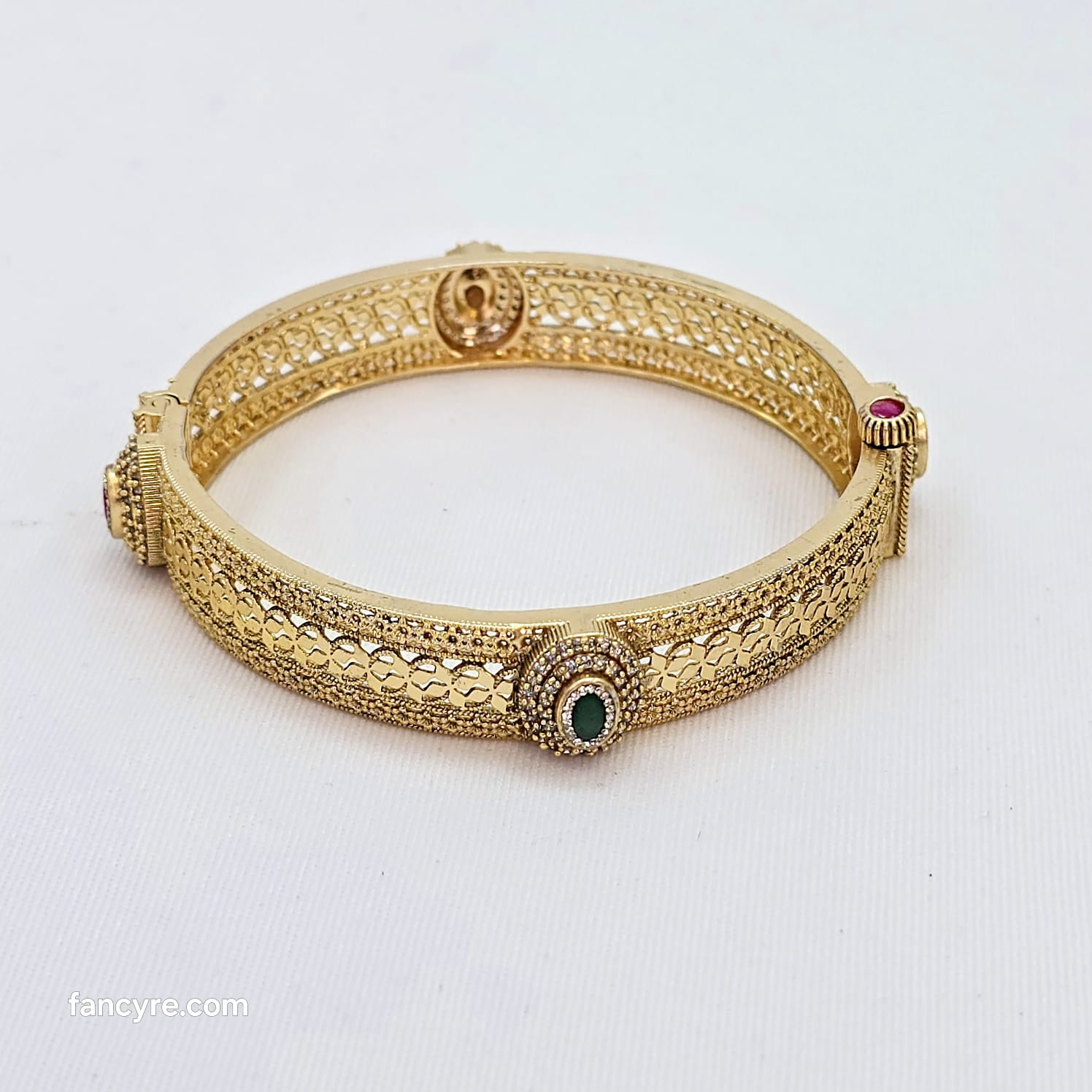 The Minal Rajwadi Bangle