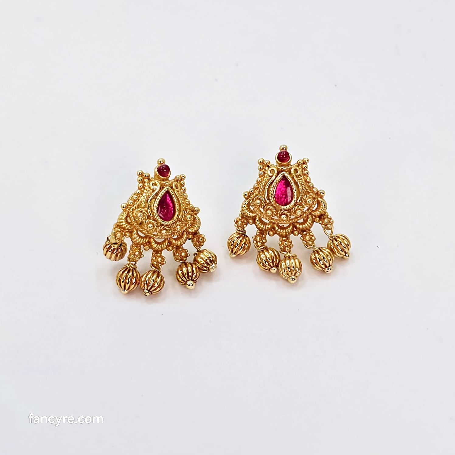 The Pankaja Antique Goldforming Saaj