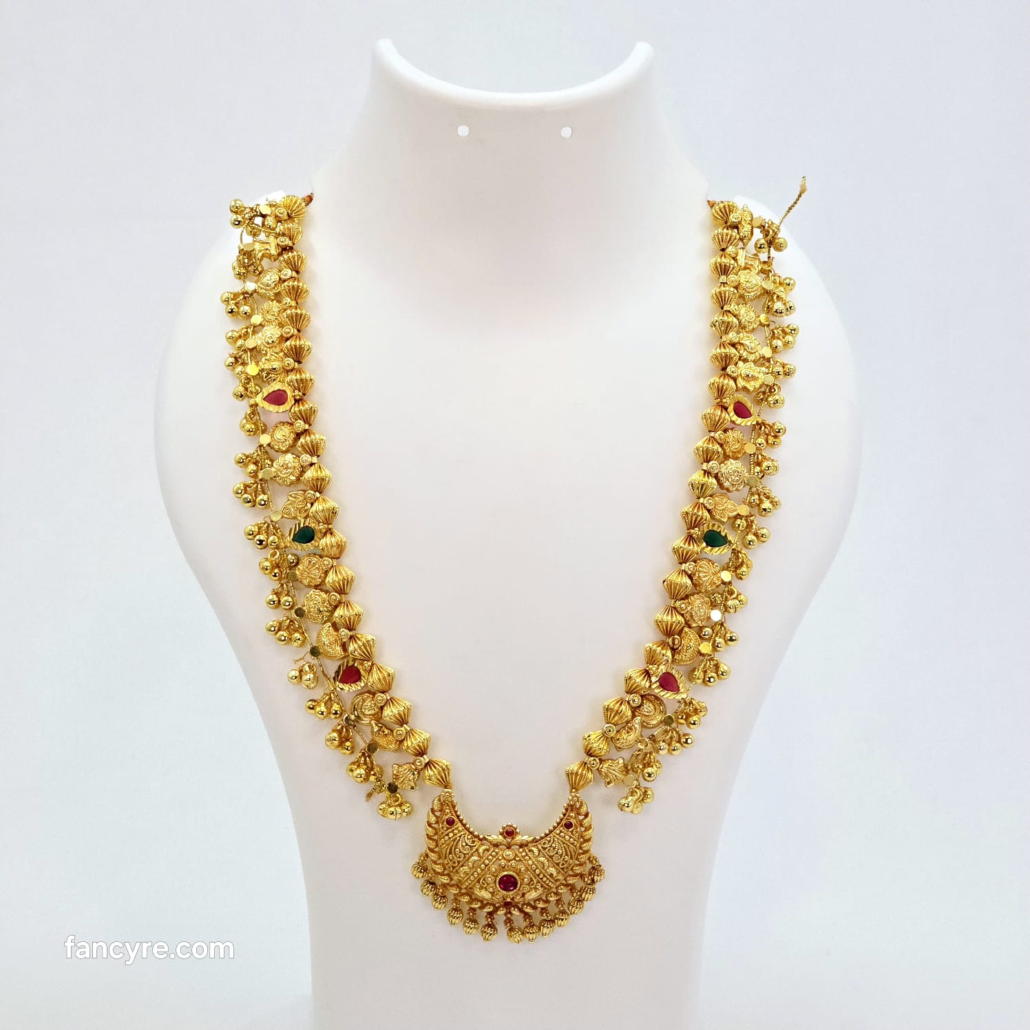 The Ojasvi Antique Goldforming Saaj