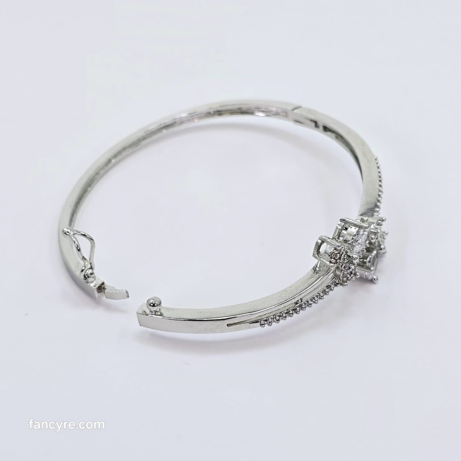 The Malani Whitegold A.D Bracelet