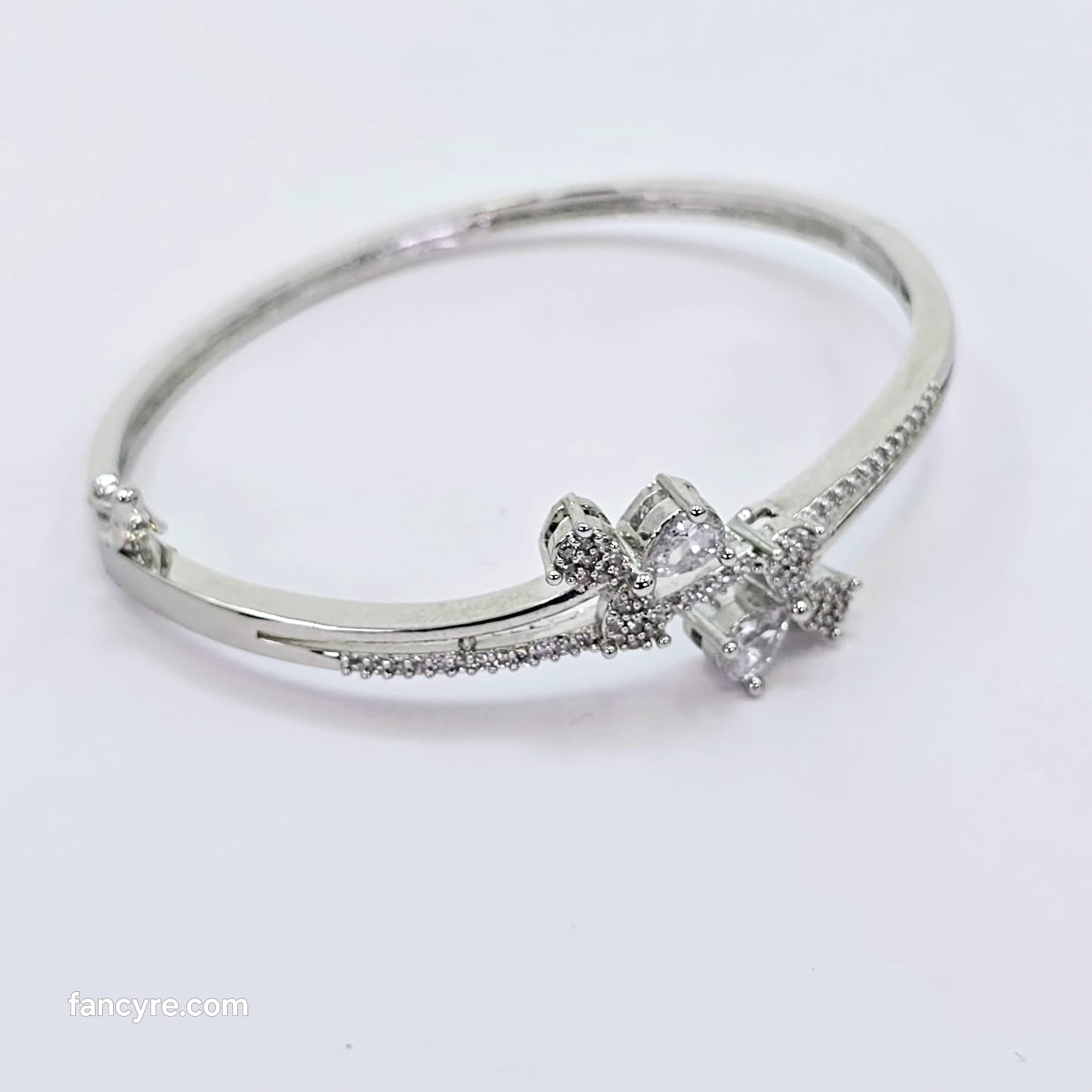 The Malani Whitegold A.D Bracelet