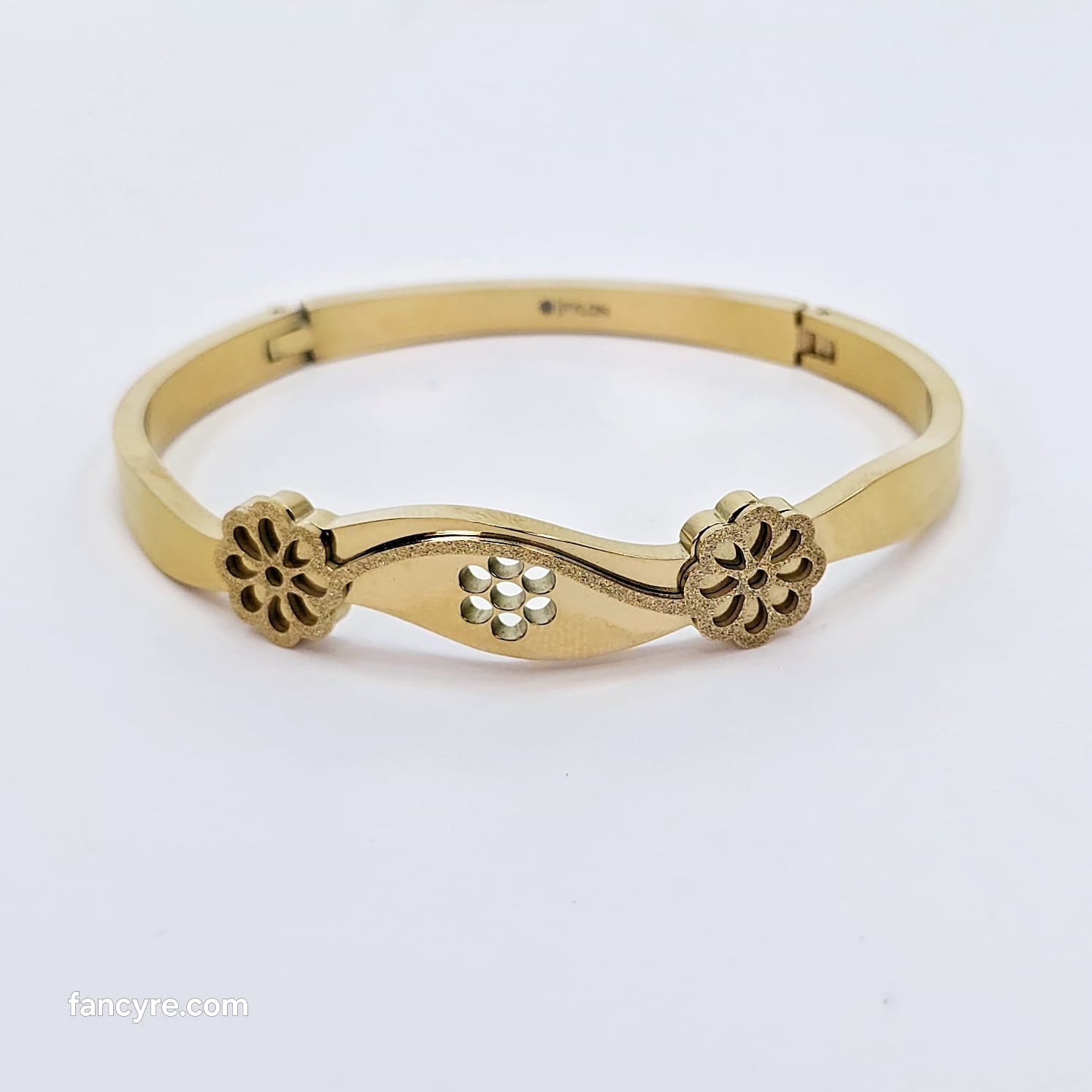 The Maeve Yellowgold A.D Bracelet