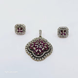 The Noliya Victorian Polish Pendant Earring