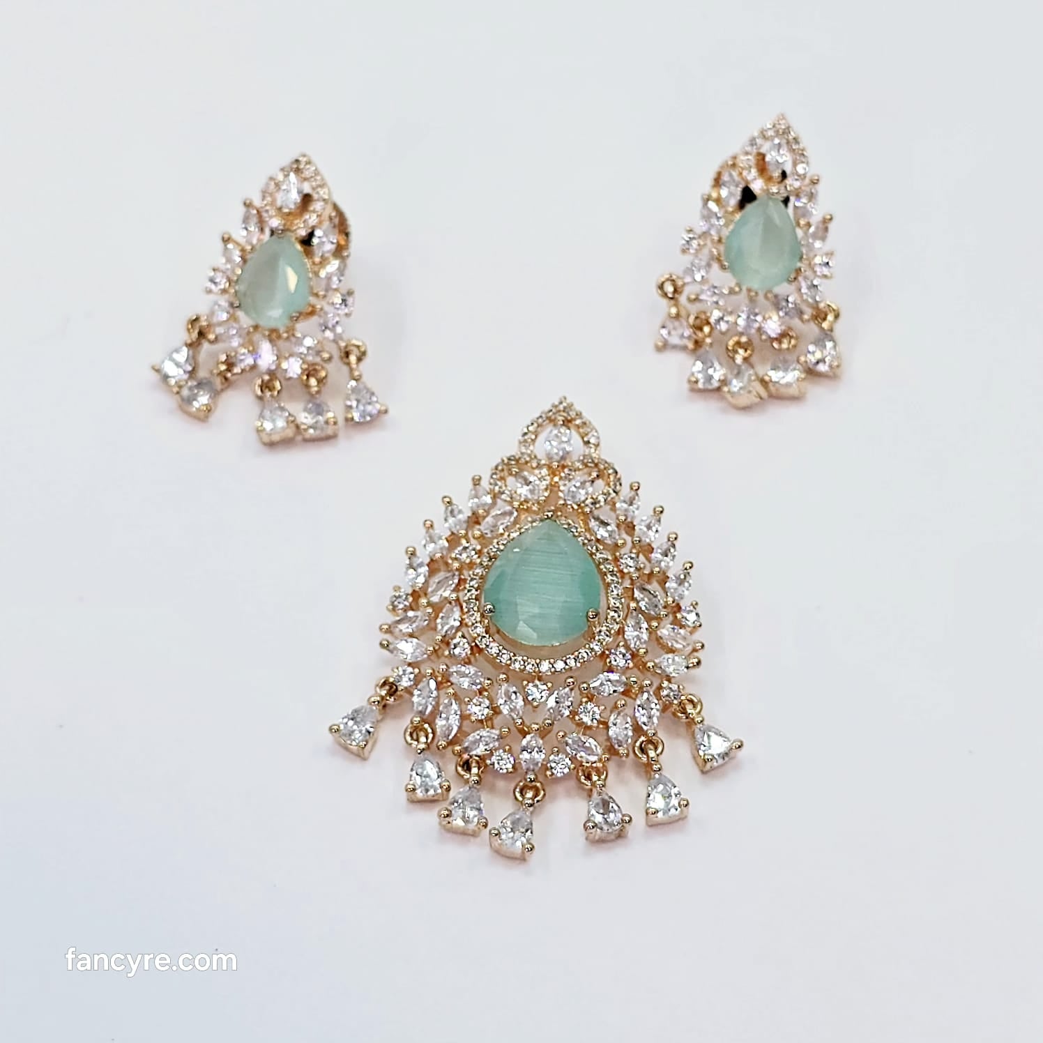 The Mable Rosegold A.D Pendant Earring