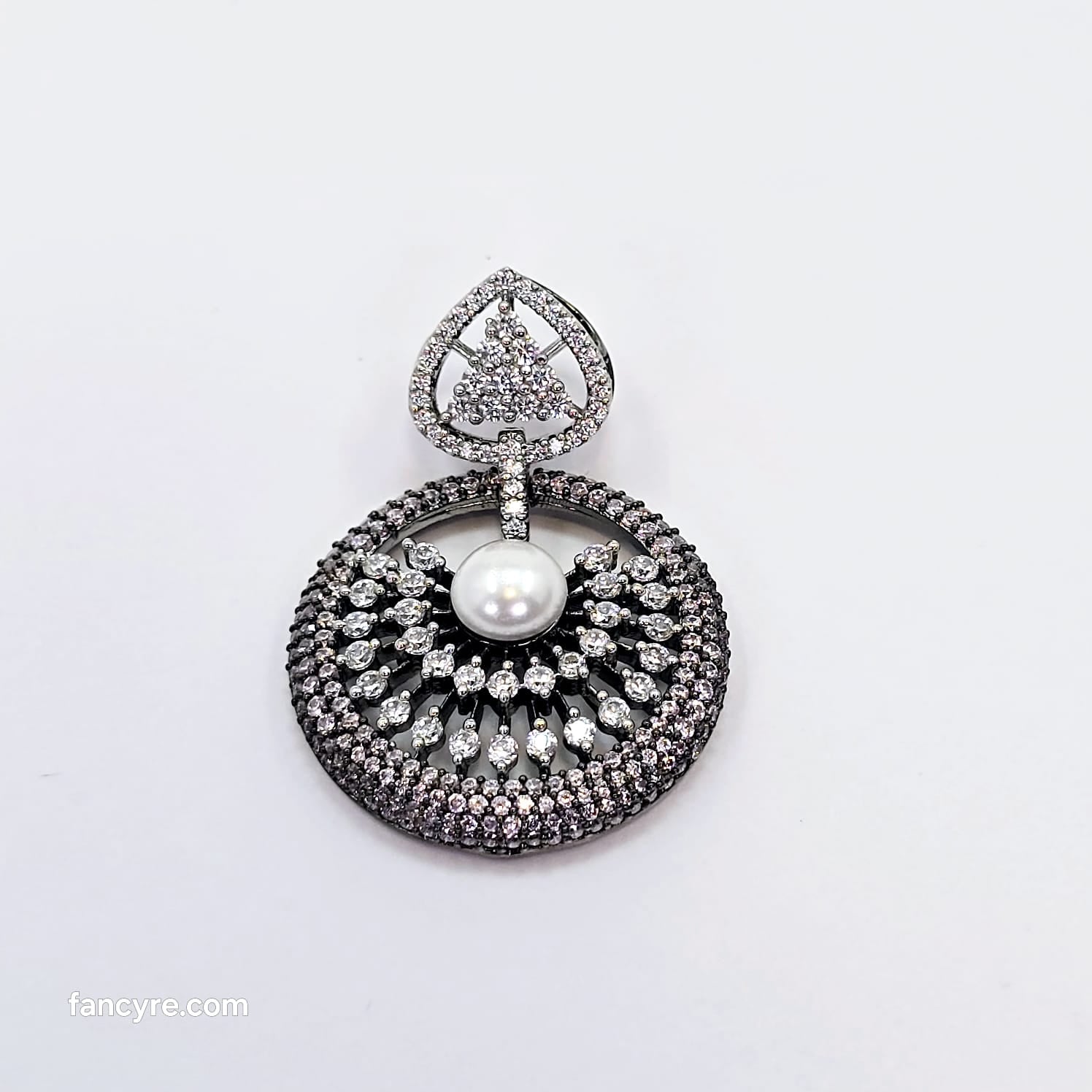 The Saraya Blackgold A.D Pendant Earring