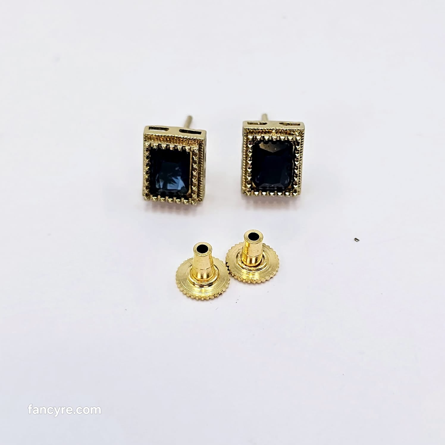 The Tilly Victorian Polish Pendant Earring