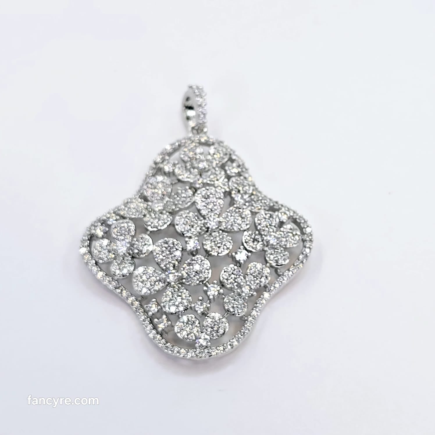 The Henri Whitegold A.D Pendant Earring