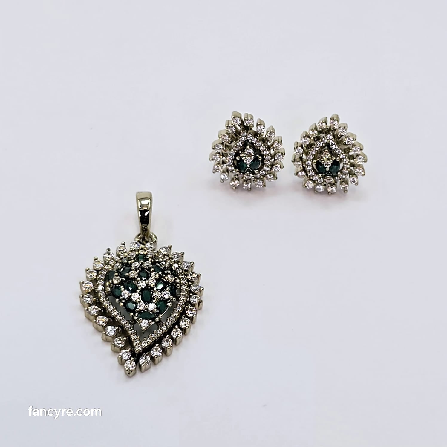 The Mavis Victorian Polish Pendant Earring
