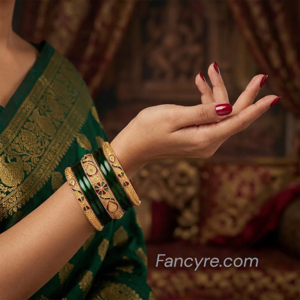 The Yashvi Antique Goldforming Bangle