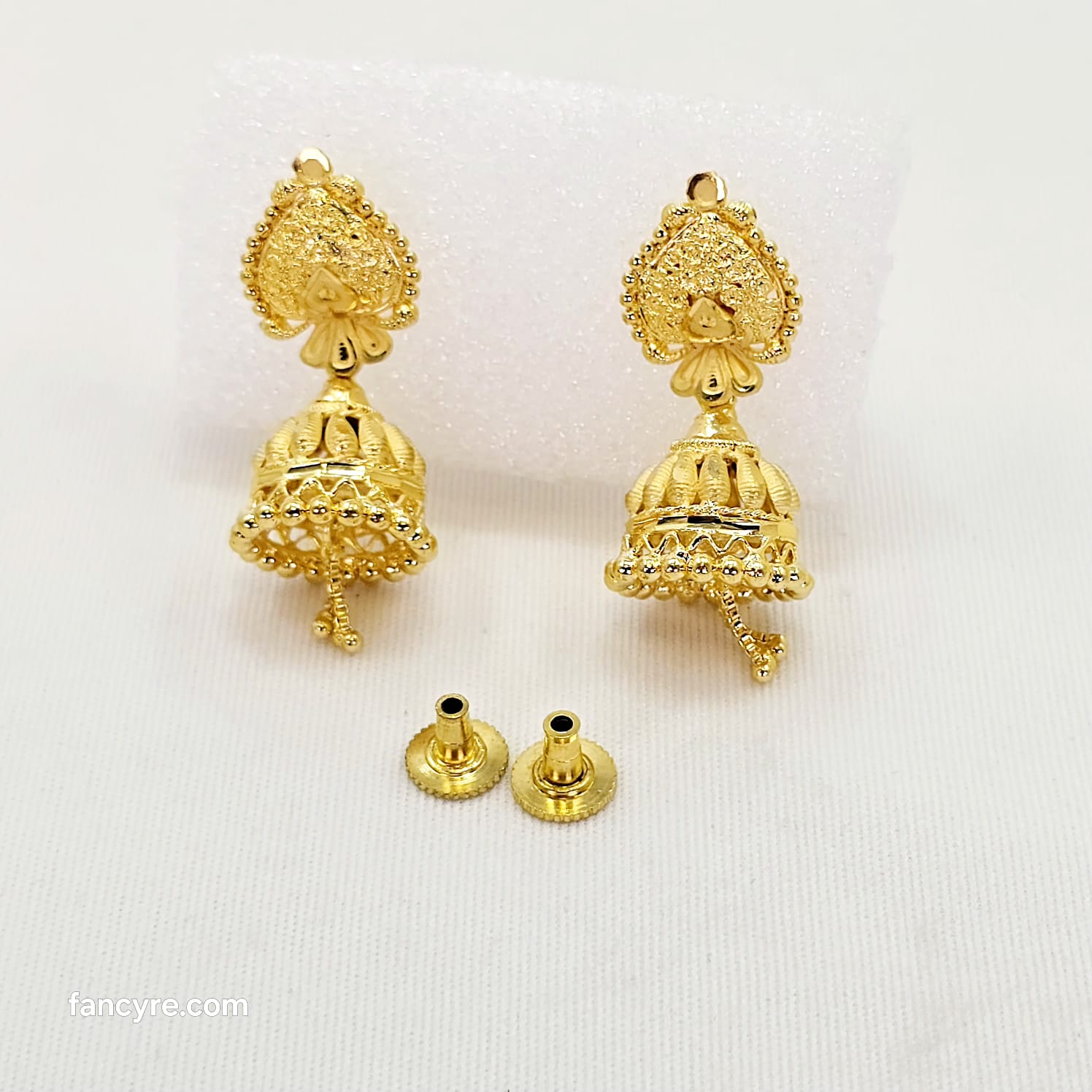 The Hitakshi Goldforming Earring