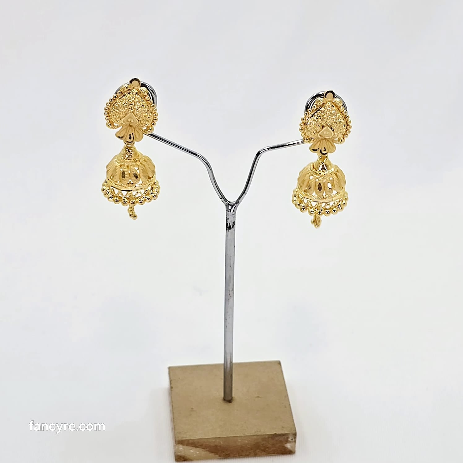The Hitakshi Goldforming Earring
