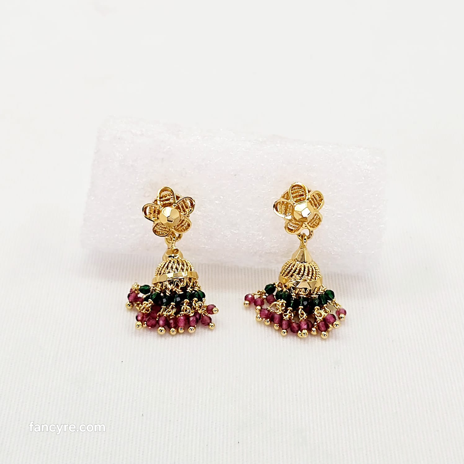 The Jignasa Goldforming Earring