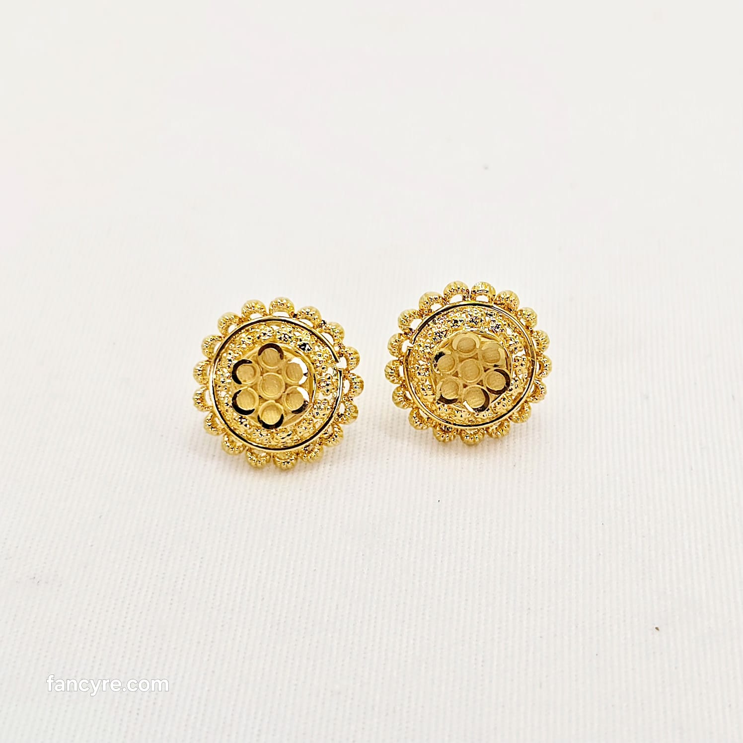 The Hanisha Goldforming Earring