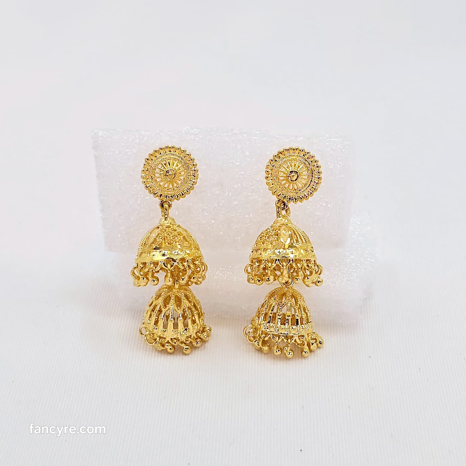 The Jashita Goldforming Earring