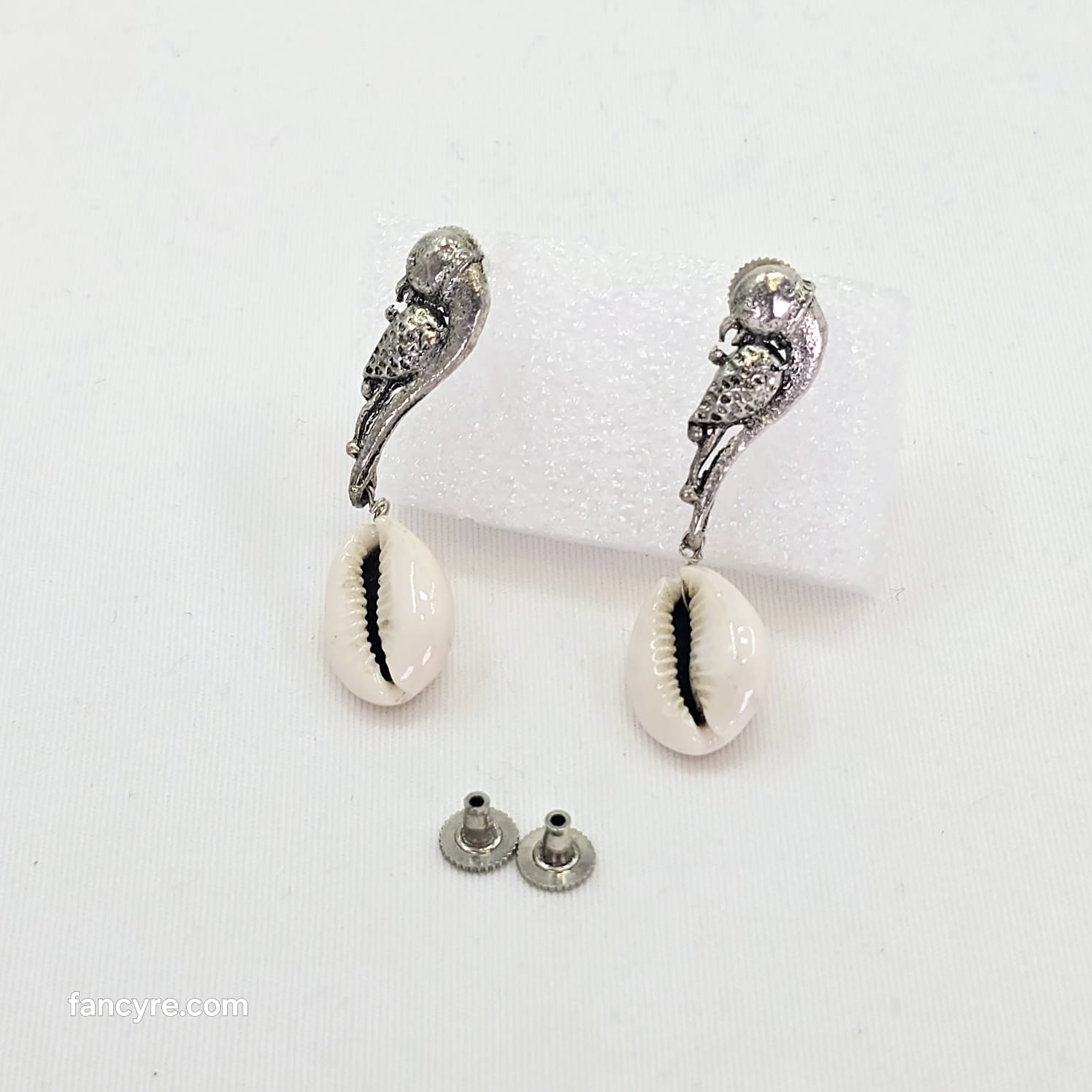 The Berly Oxidized Earring
