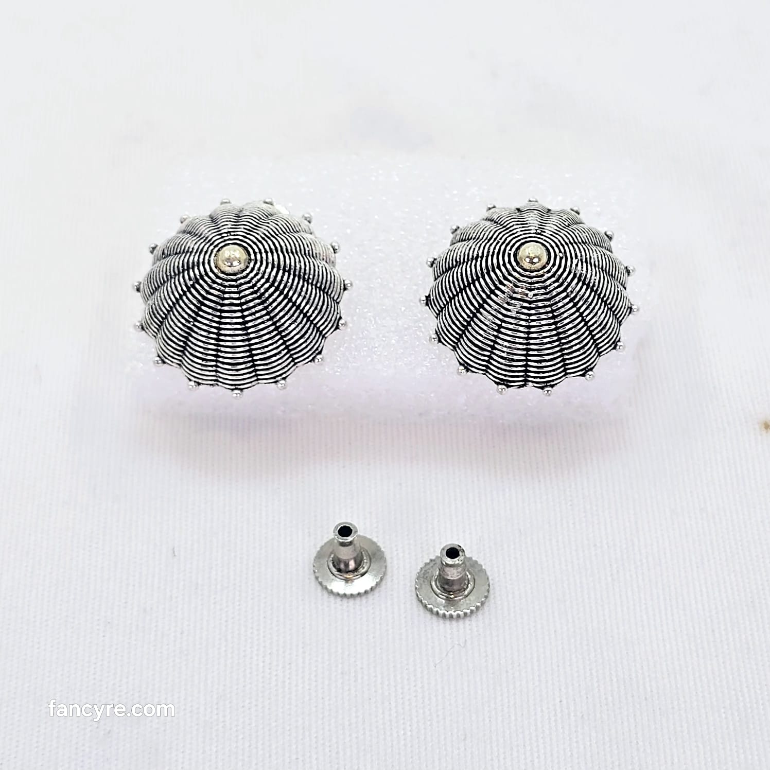 The Vincenza Oxidized Earring