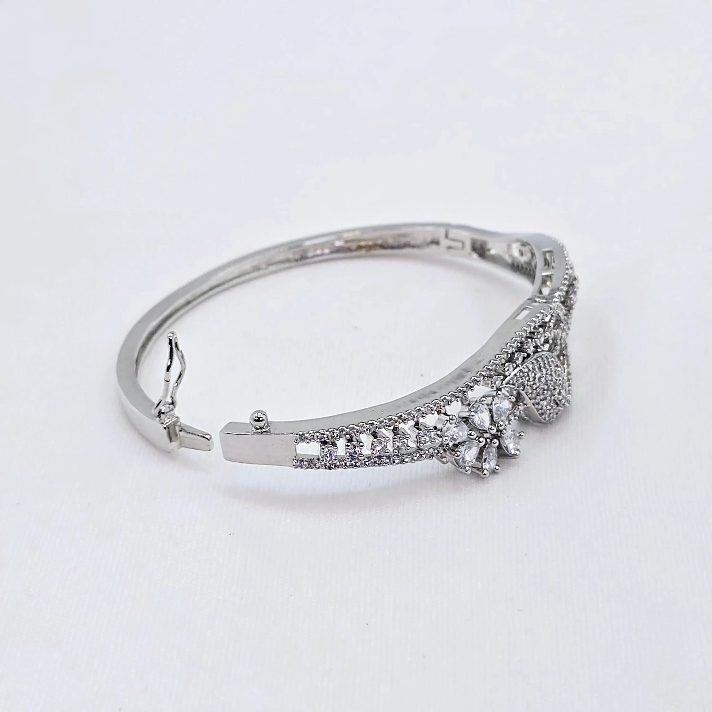 The Samira Whitegold A.D Bracelet