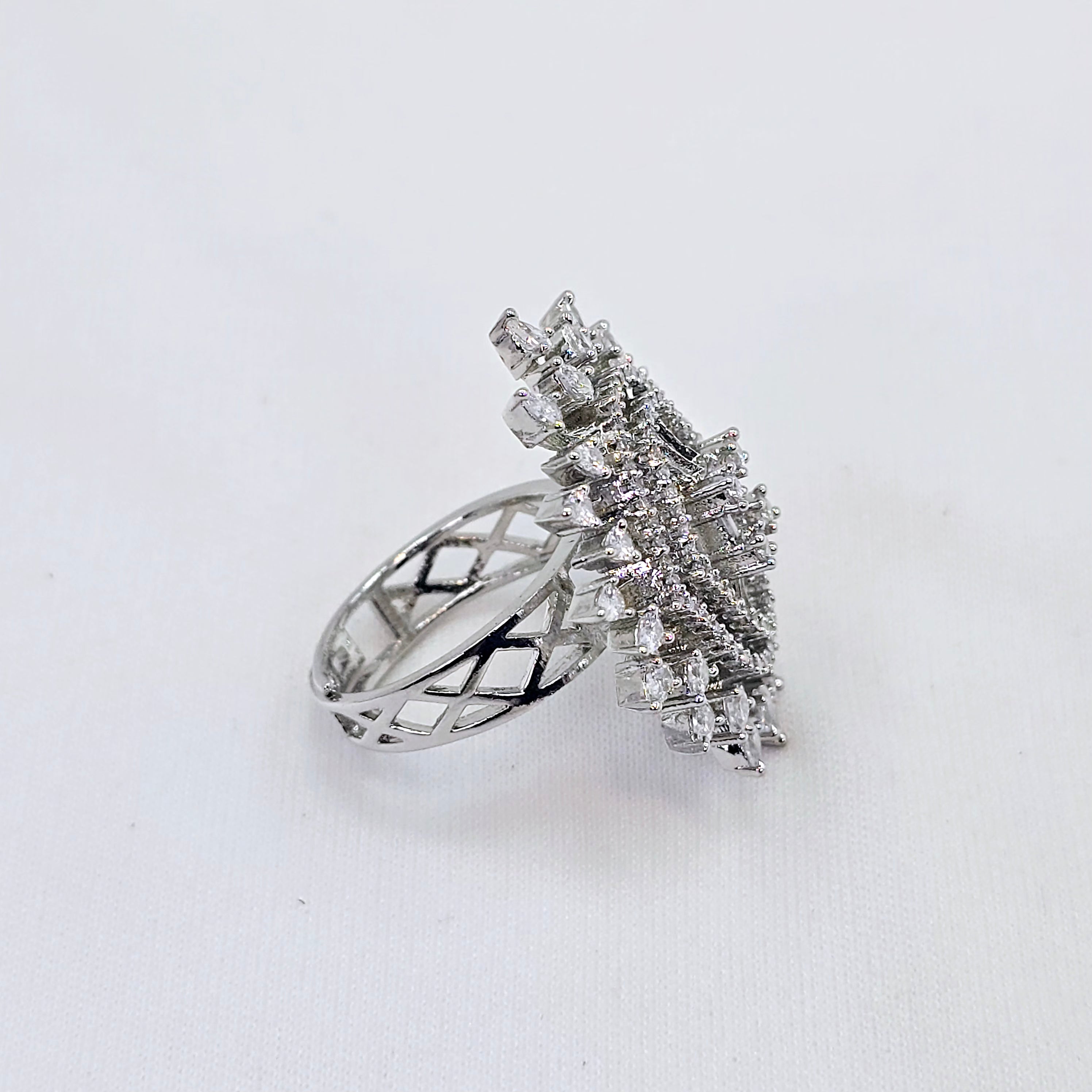 The Ray Whitegold A.D Ring